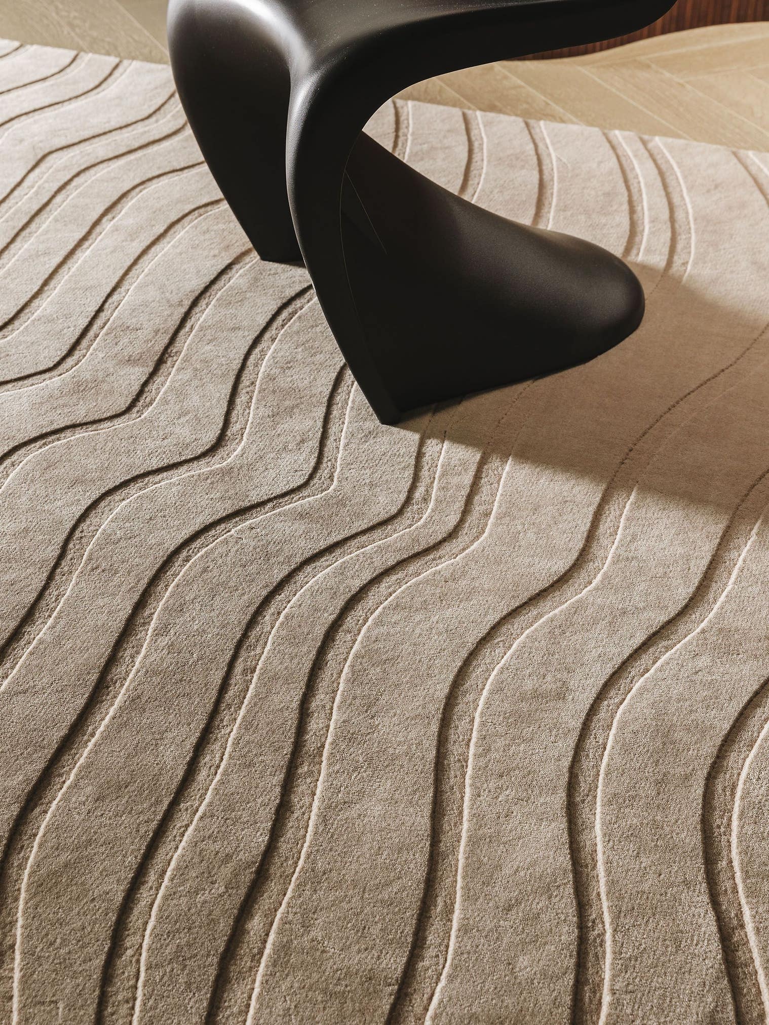 Tapis en 100% Laine (de Nouvelle-Zélande) en Taupe avec une pile de 6 - 10 mm de hauteur de benuta Finest