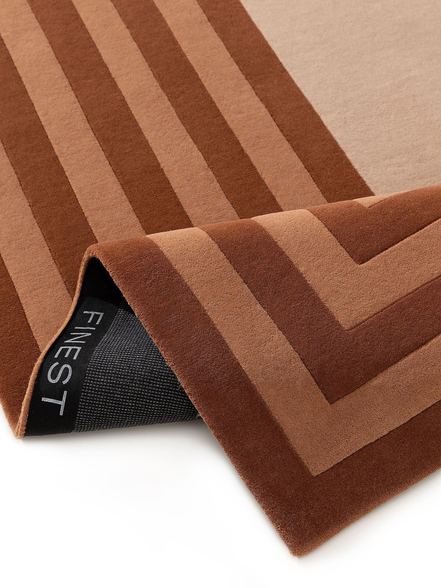 Rug made of 100% Wool in Brown with a 6 - 10 mm high pile by benuta Finest