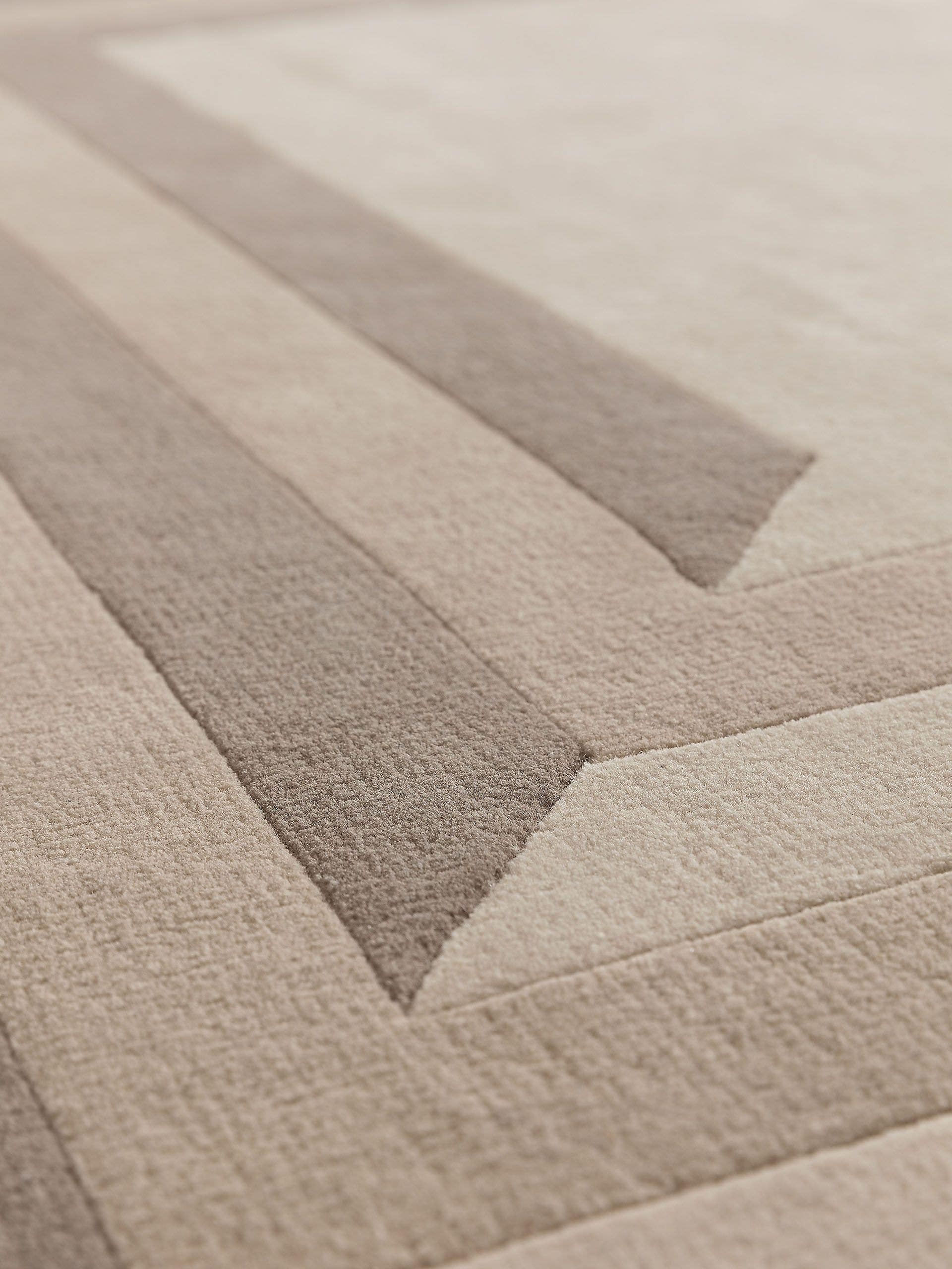 Tapijt van 100% Wol in Beige met een 6 - 10 mm hoge pool van benuta Finest