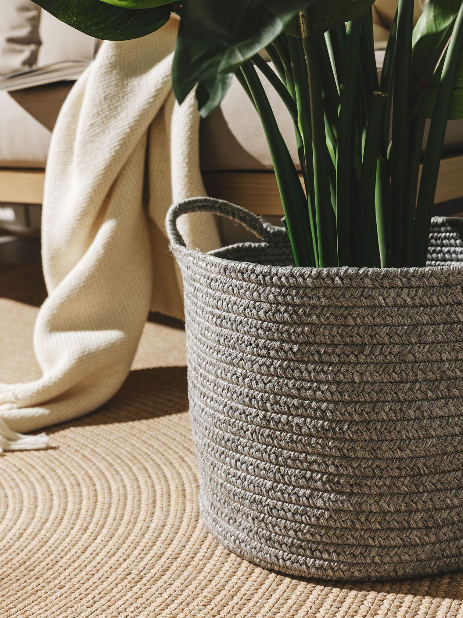 Korb Nandi Grau im Design  aus 80% Polypropylen, 20% Polyester von benuta Nest