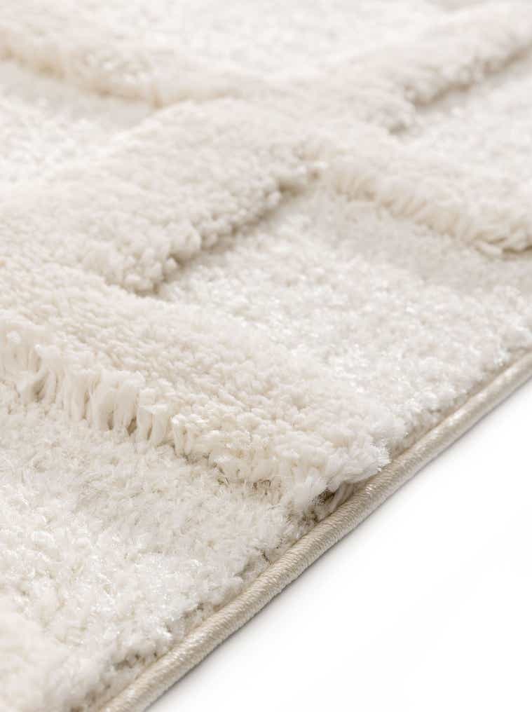 Rug made of 80% Polypropylene, 20% Polyester in Beige with a 31 - 40 mm high pile by benuta Pop