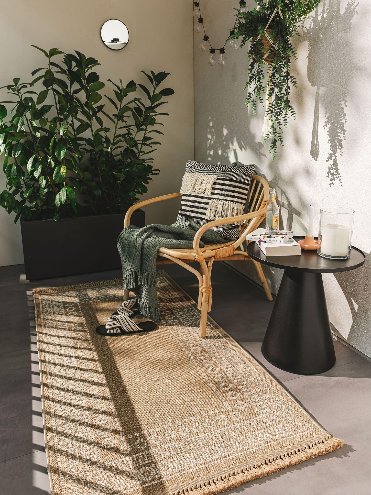 Teppich aus 100% Polypropylen in Beige mit bis 5 mm hohem Flor von benuta Pop