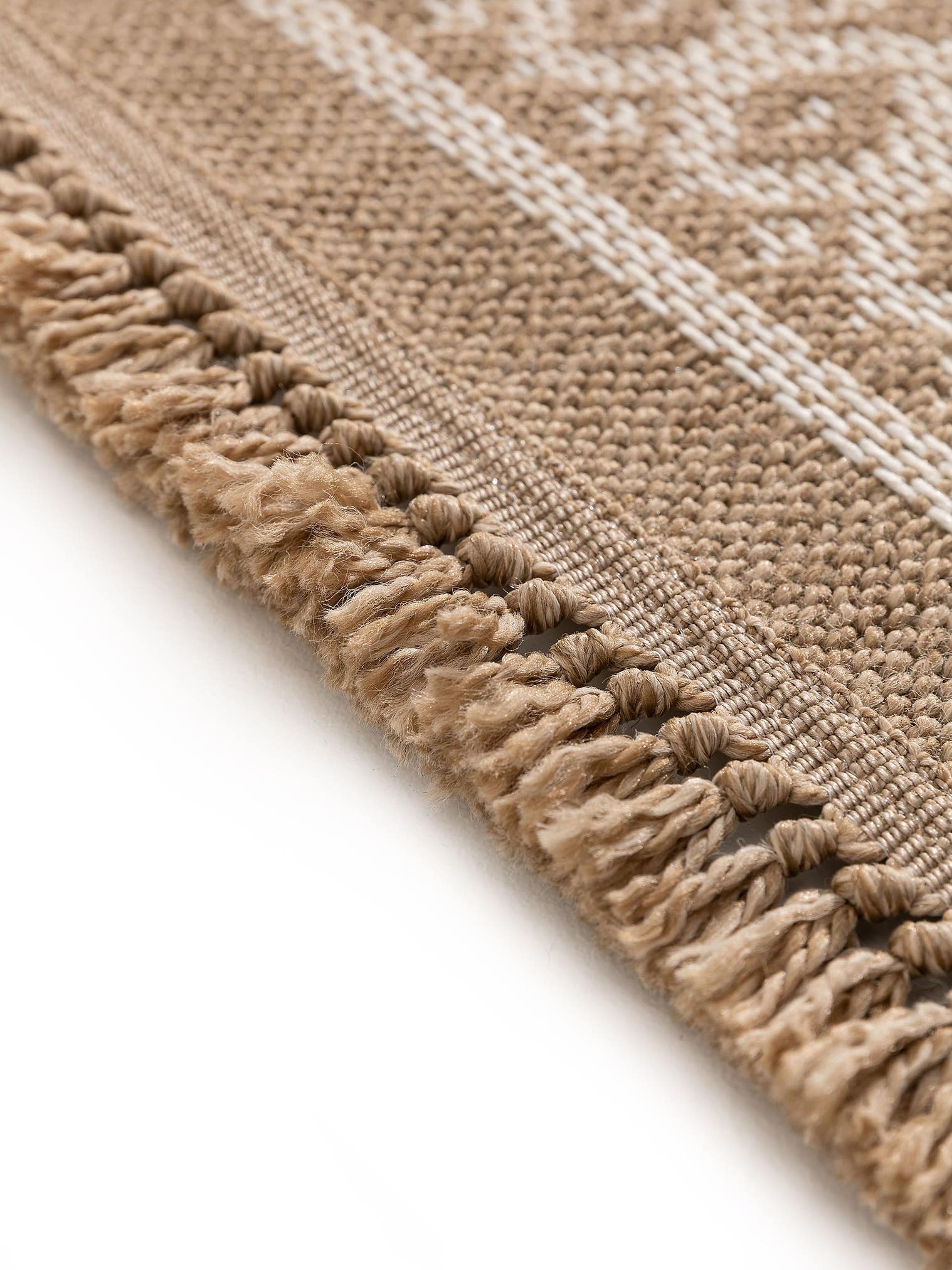 Teppich aus 100% Polypropylen in Beige mit bis 5 mm hohem Flor von benuta Pop