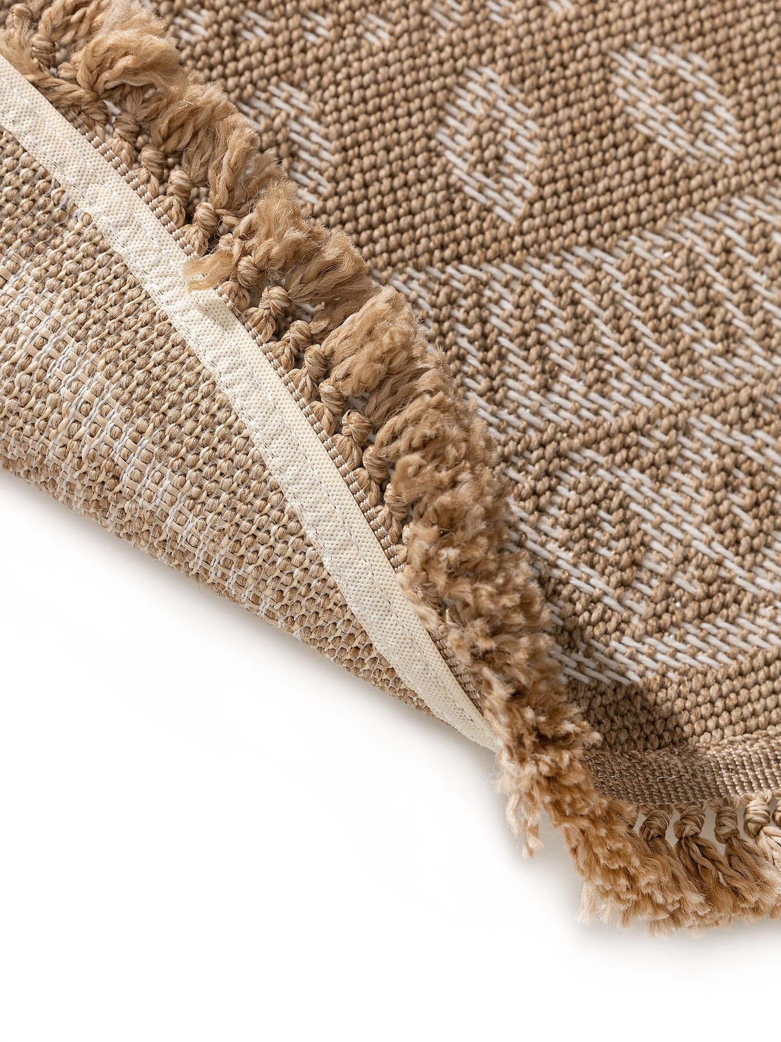 Teppich aus 100% Polypropylen in Beige mit bis 5 mm hohem Flor von benuta Pop
