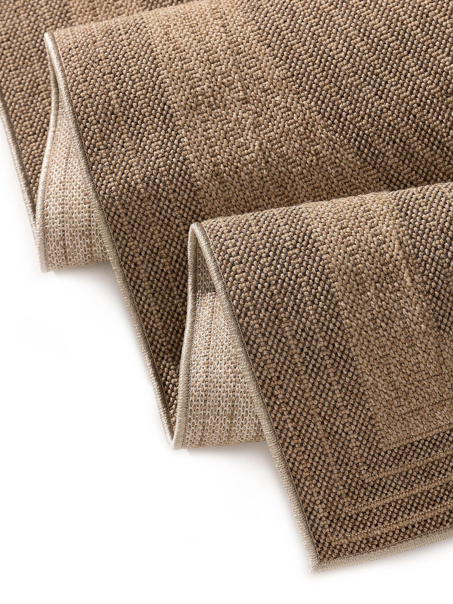 Tæppe af 100% Polypropylen i Beige med 1- 5 mm høj luv fra benuta Pop