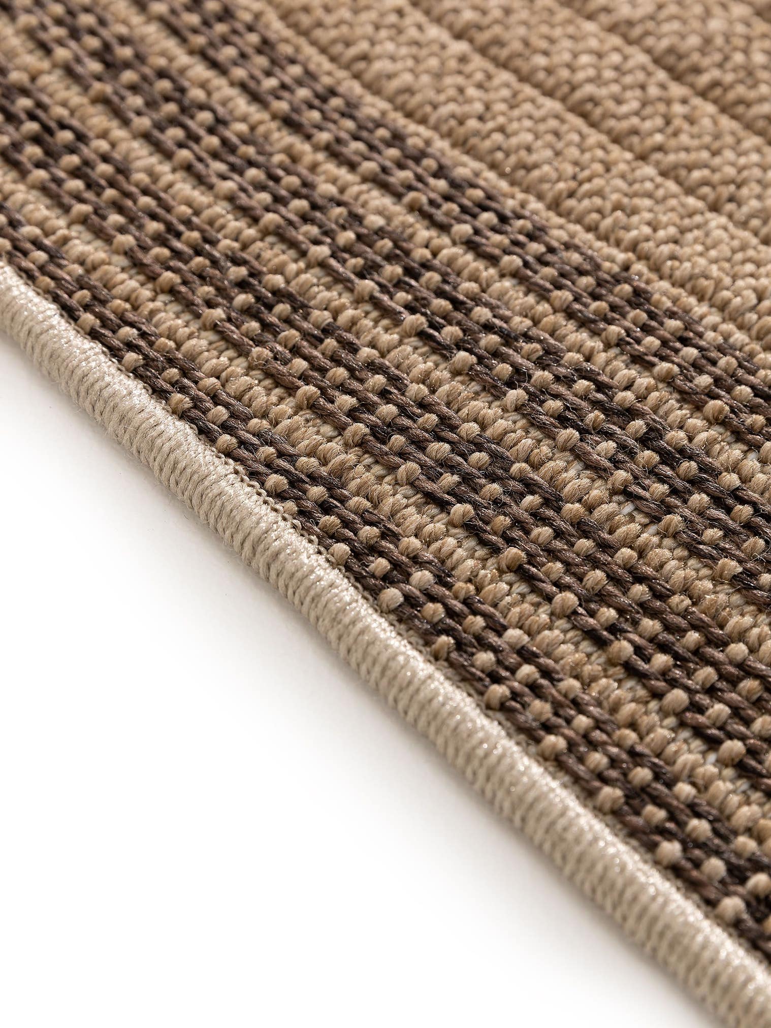 Tæppe af 100% Polypropylen i Beige med 1- 5 mm høj luv fra benuta Pop