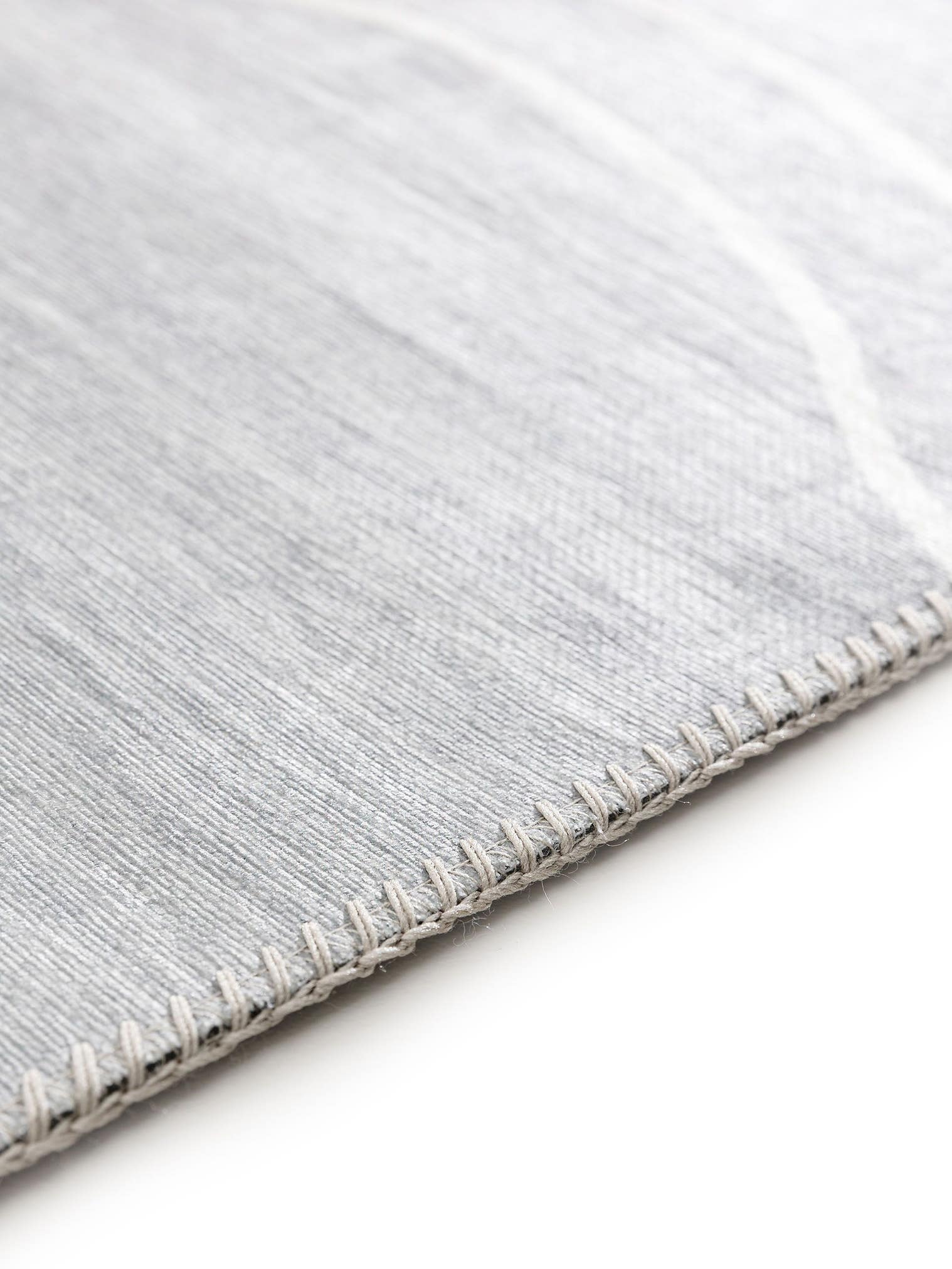 Tapijt van 100% Polyester in Veelkleurig met een 1- 5 mm hoge pool van benuta Pop