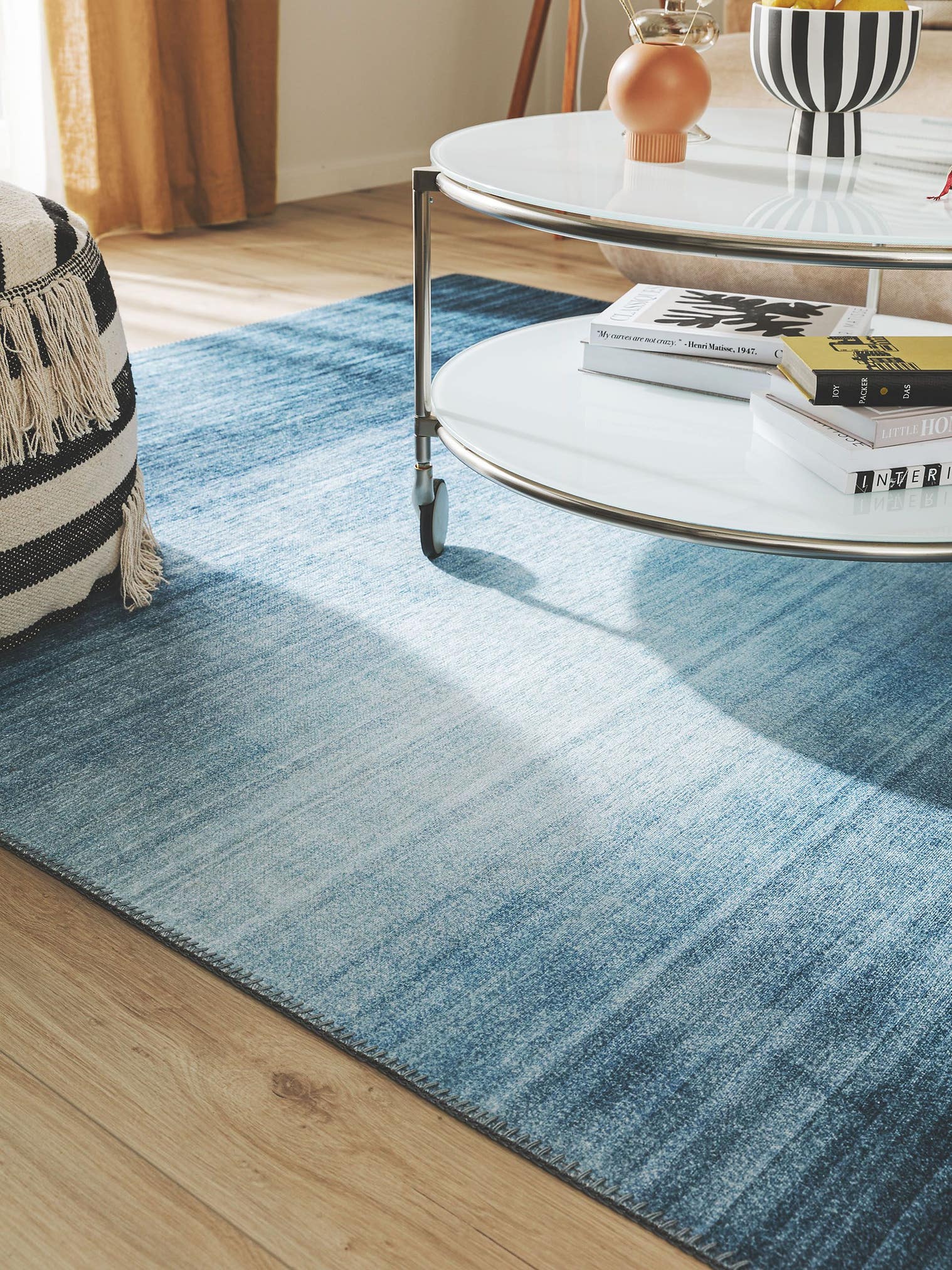 Teppich aus 100% Polyester in Blau mit bis 5 mm hohem Flor von benuta Pop