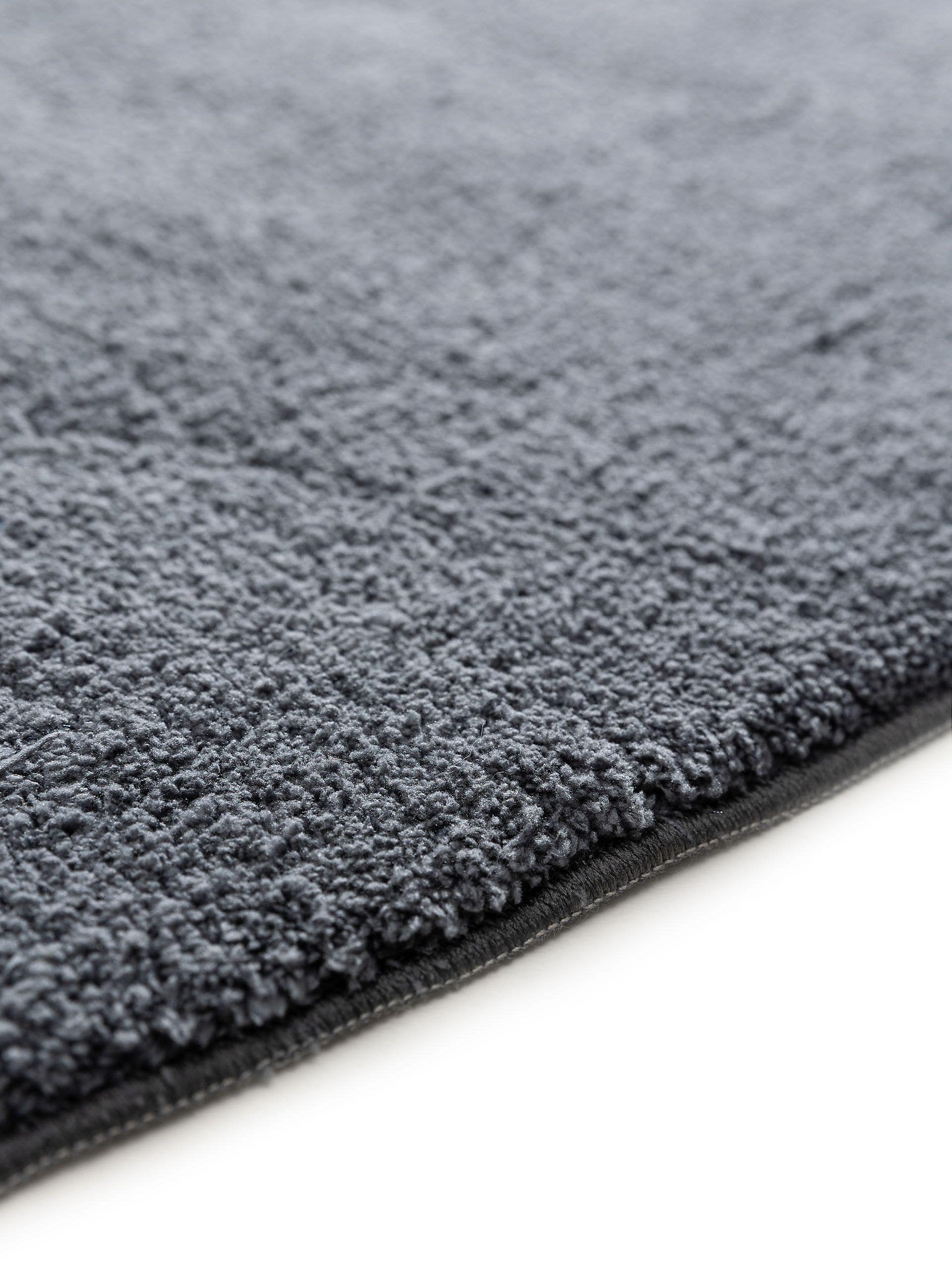 Koberec z 100% polyester v Černá s vlasem výšky 6 až 10 mm od benuta Pop