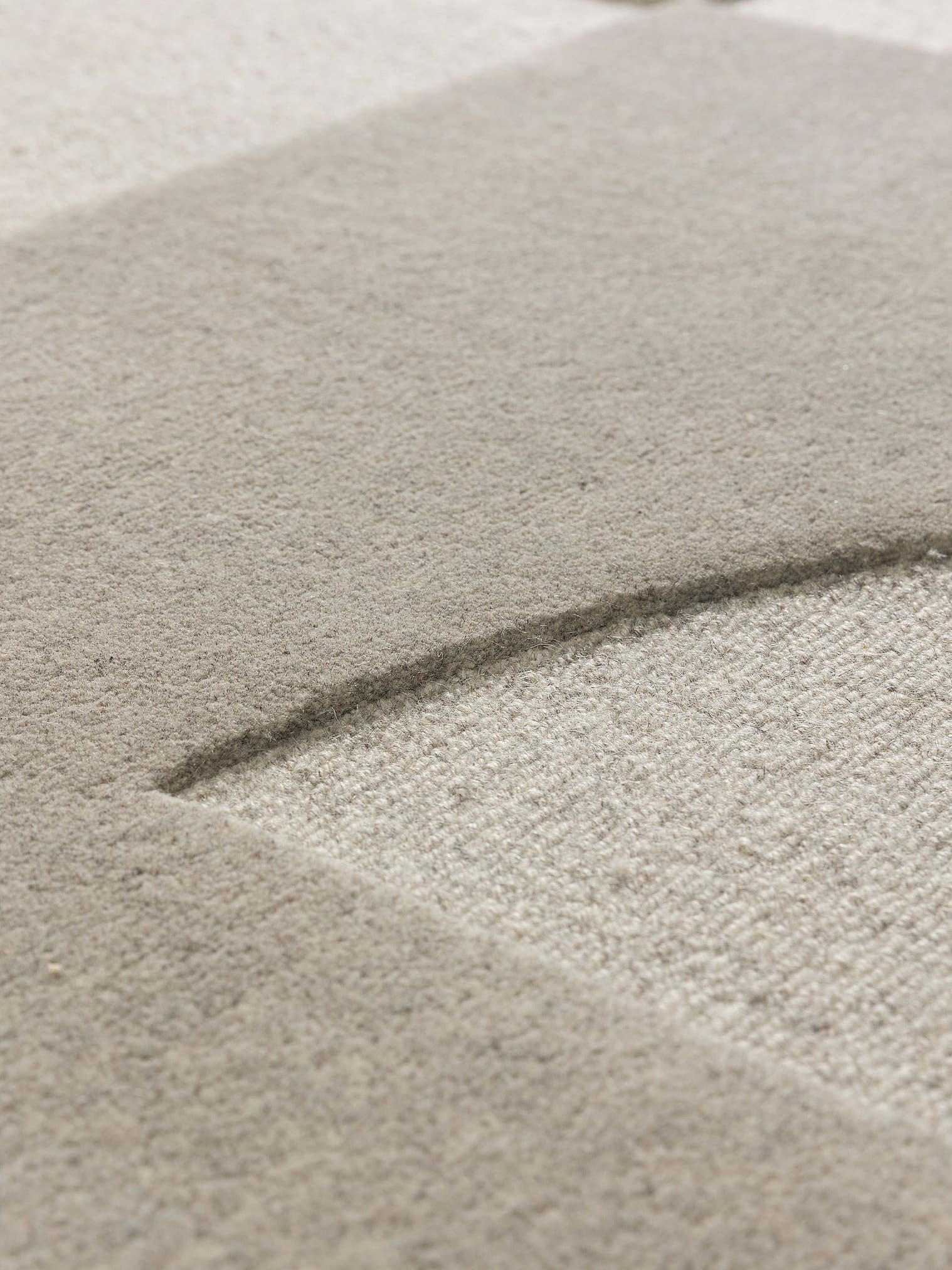 Tapis en 100% Laine en Gris avec une pile de 1- 5 mm de hauteur de benuta Pure