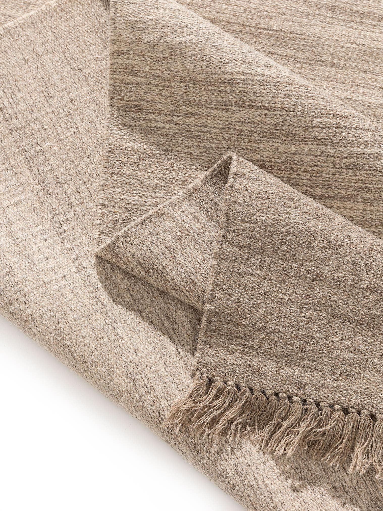Tapis en 90% Laine, 10% Coton en Beige avec une pile de 1- 5 mm de hauteur de benuta Pure