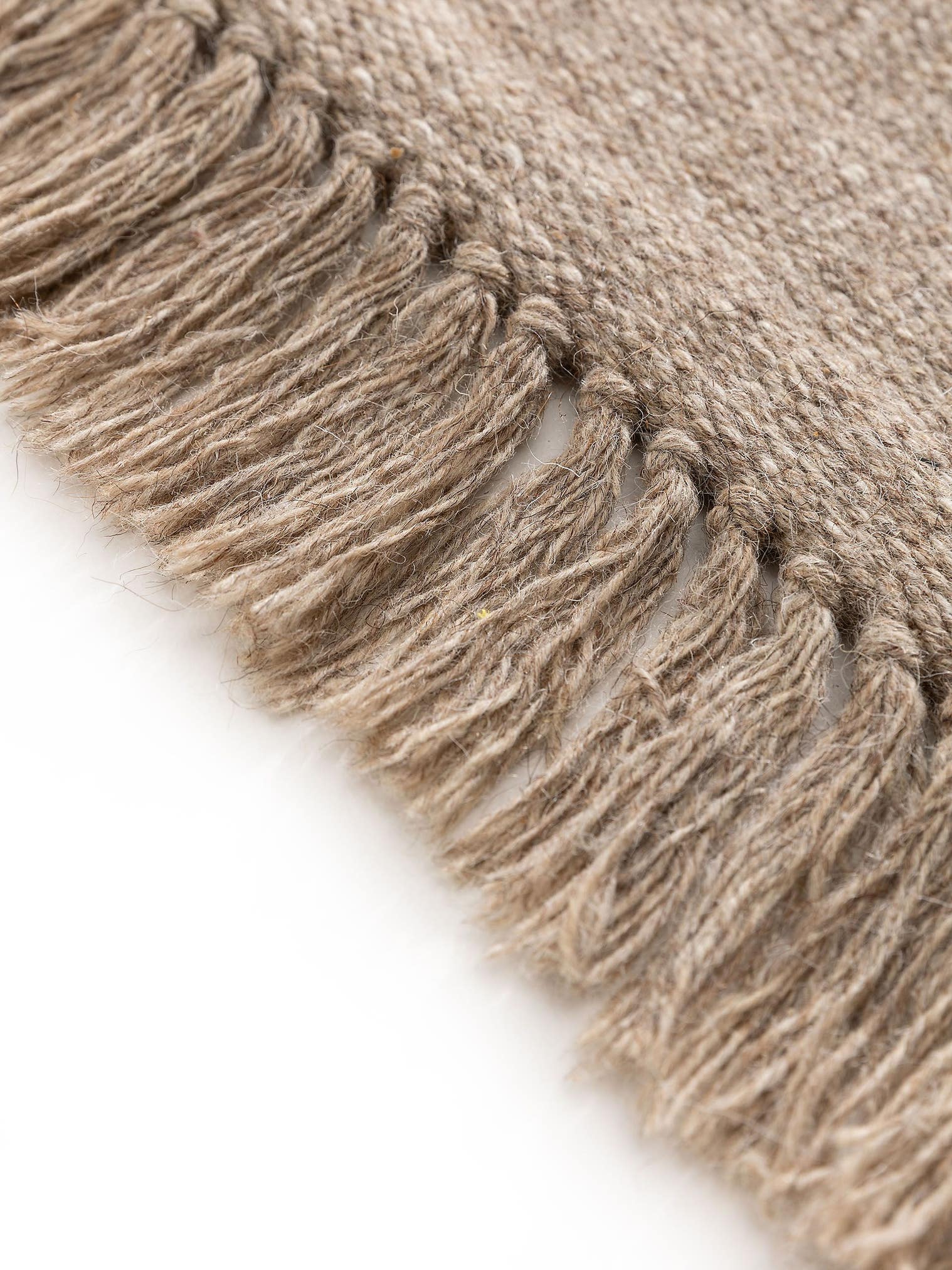 Tapis en 90% Laine, 10% Coton en Beige avec une pile de 1- 5 mm de hauteur de benuta Pure