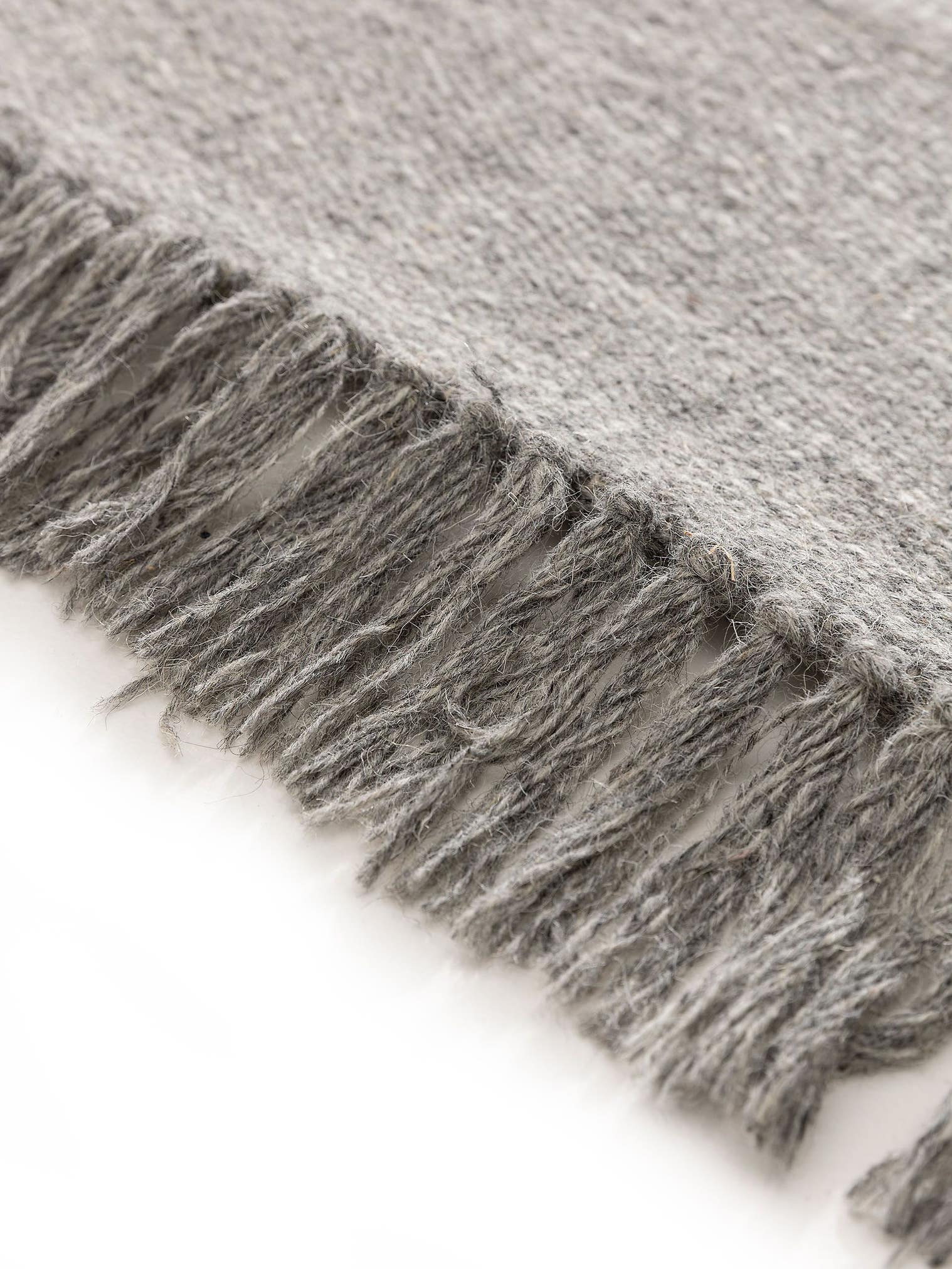 Tapete de 90% lã, 10% algodão em Cinzento com pelo de até 5 mm de altura da benuta Pure