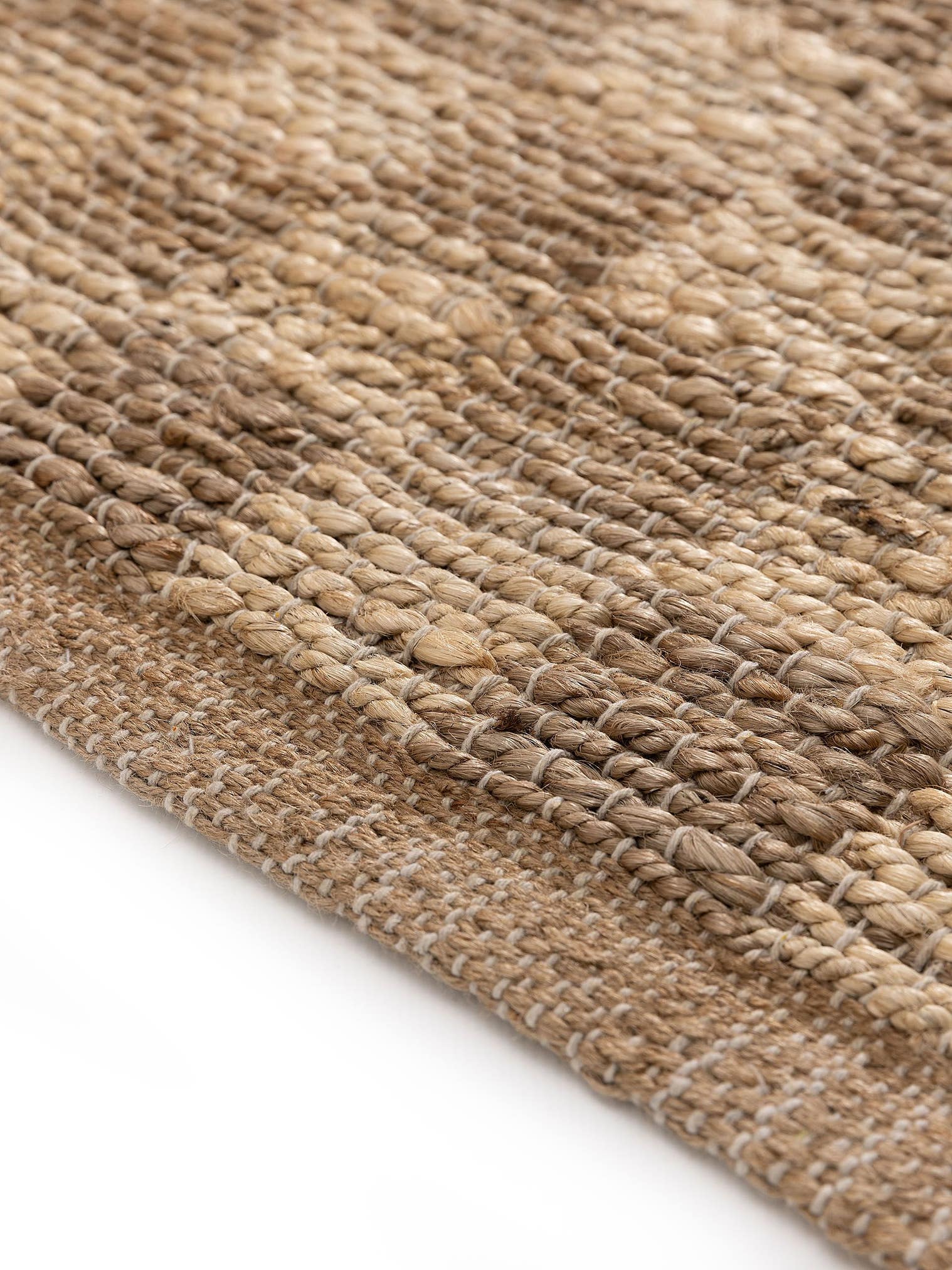 Teppich aus 80% Jute, 20% Baumwolle in Beige mit bis 5 mm hohem Flor von benuta Pure