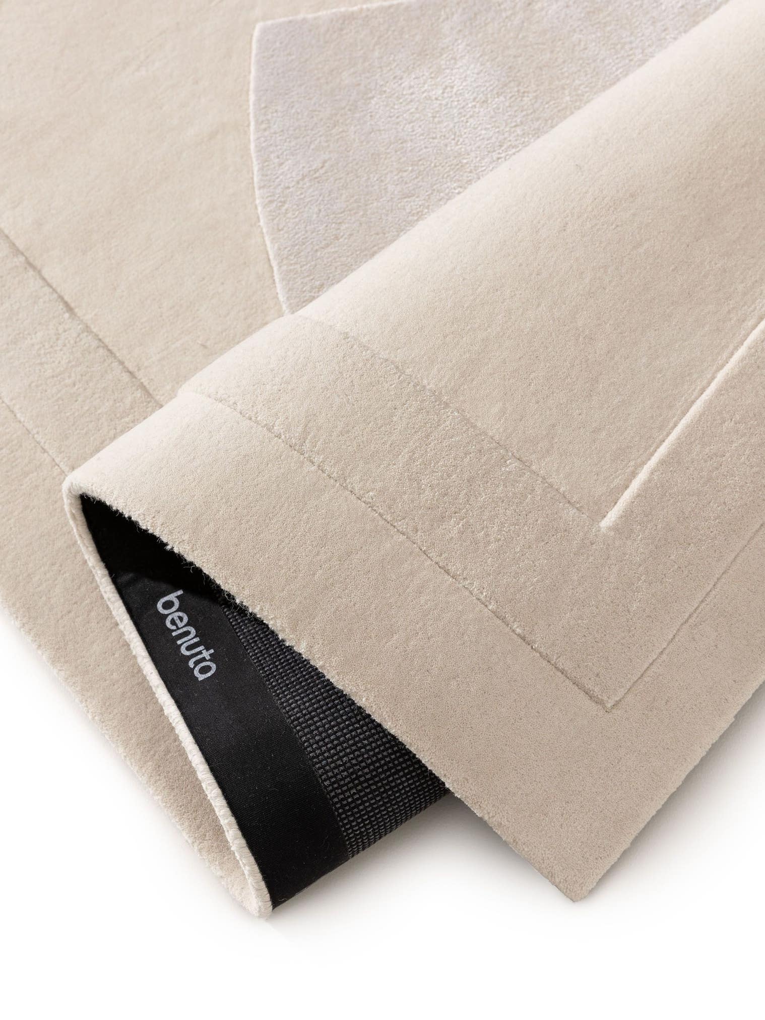 Rug made of 75% Wool, 25% Lyocell (TENCEL™) in Beige with a 11 - 20 mm high pile by benuta Finest