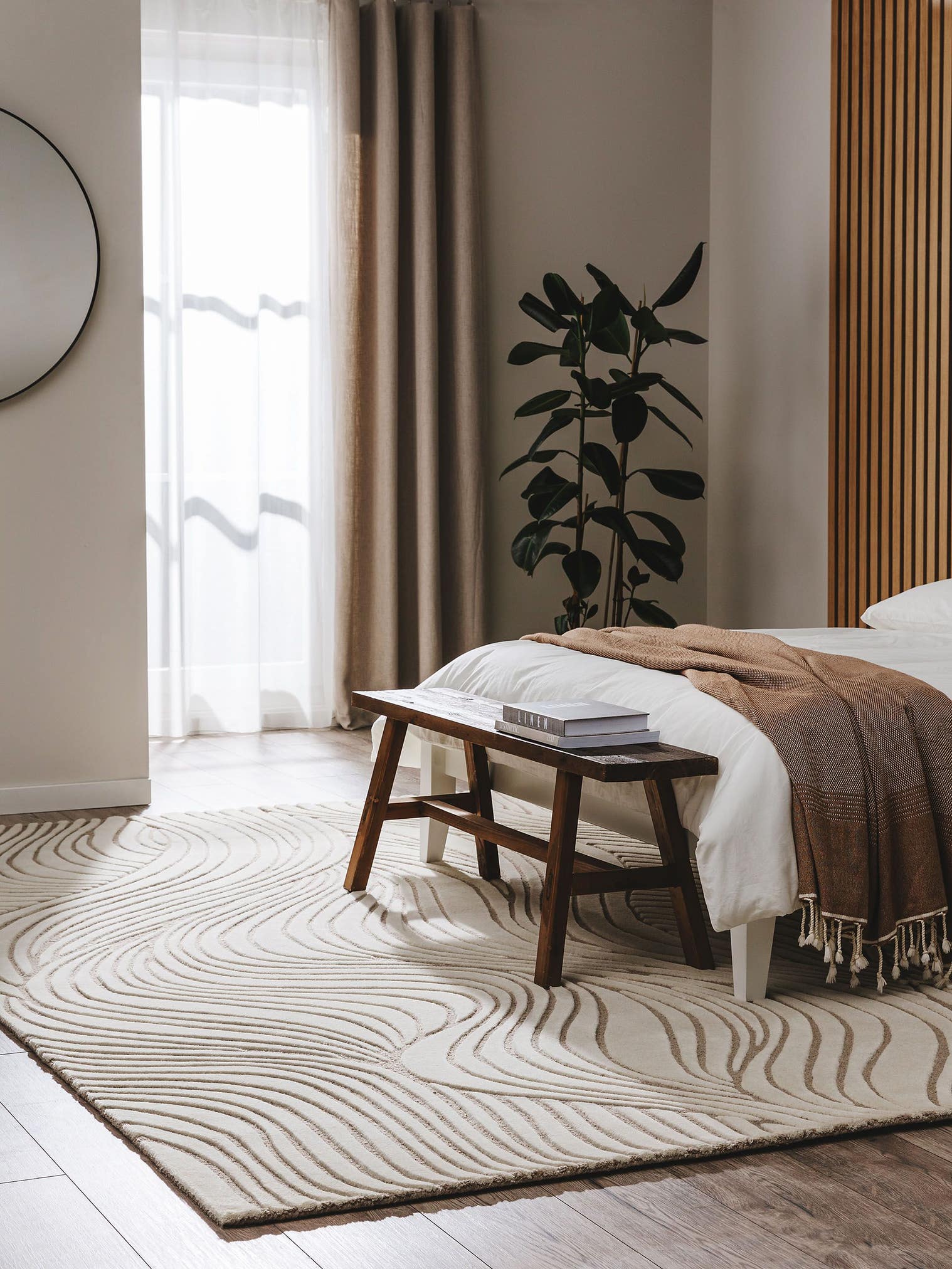 Tapijt van 100% Wol in Beige met een 6 - 10 mm hoge pool van benuta Pure