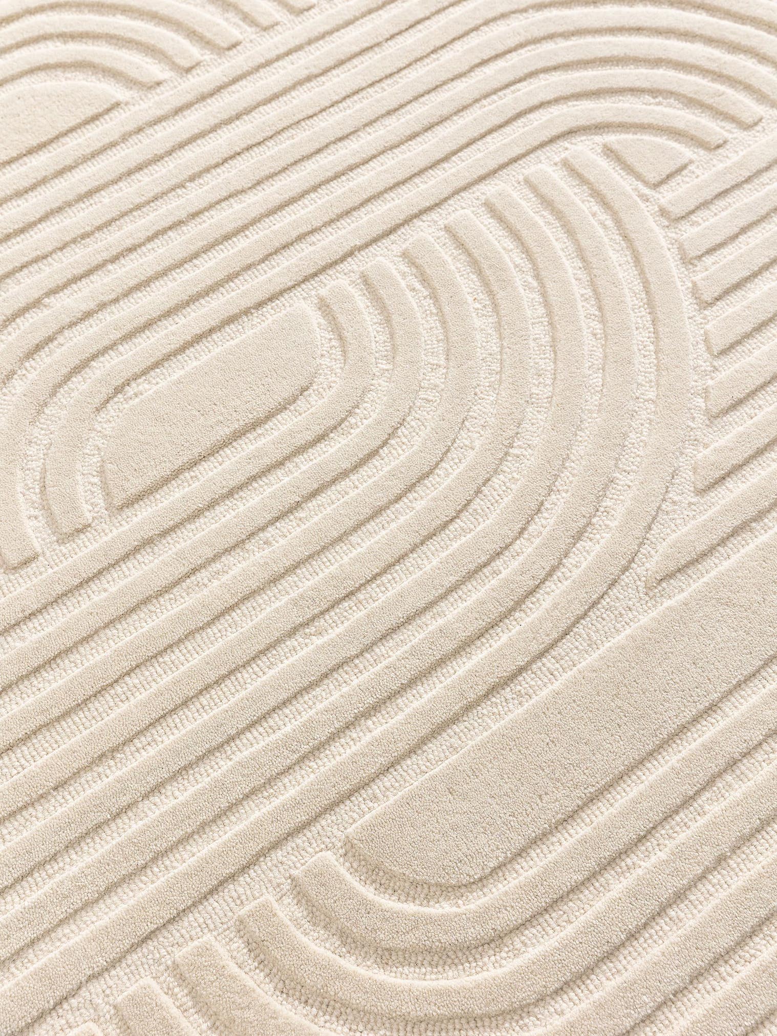 Rug made of 80% Wool, 20% Wool from New Zealand in Beige with a 6 - 10 mm high pile by benuta Pure