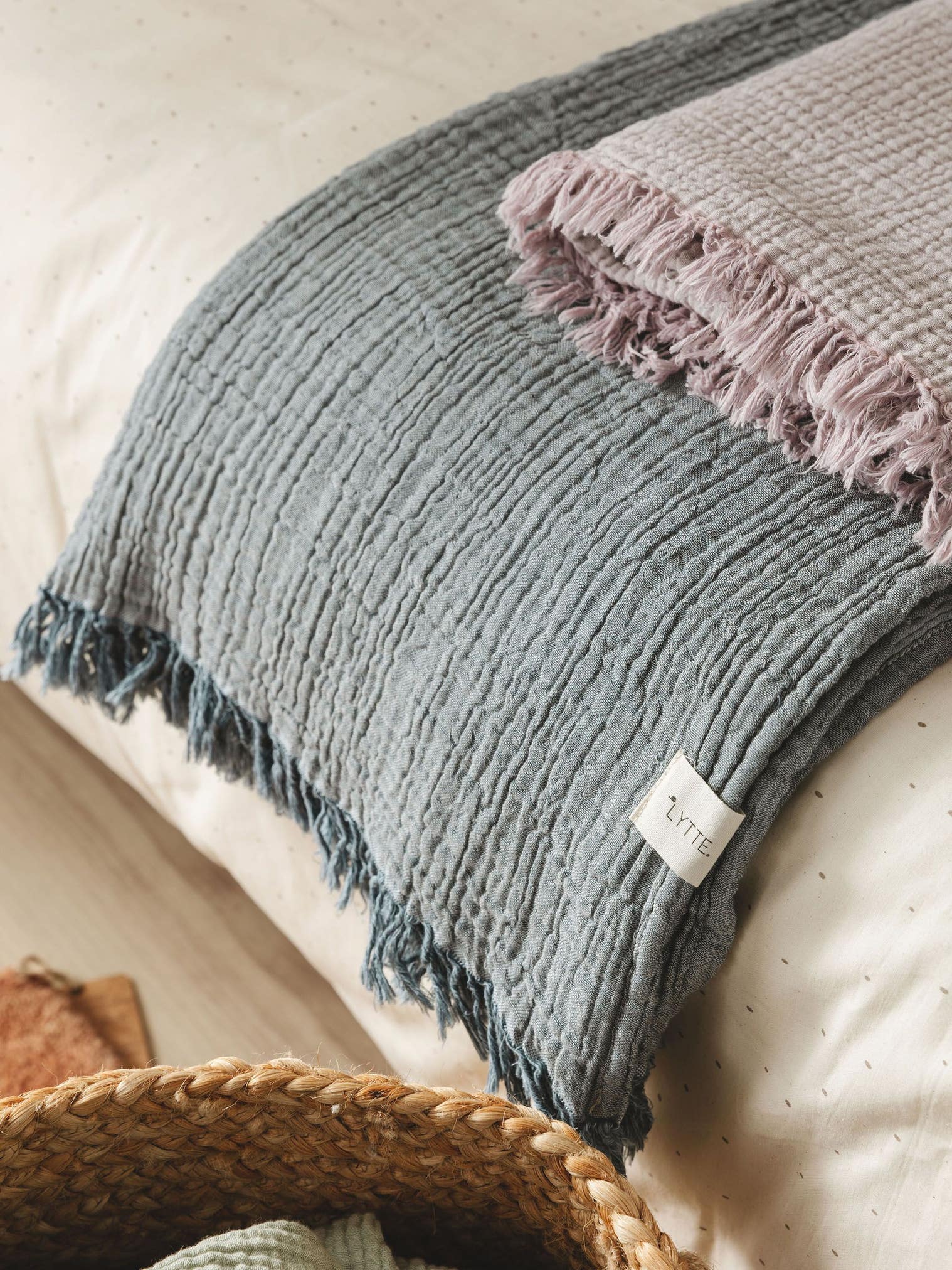 Plaid in cotone Lilo Azzuro in Uni-ontwerp van 100% Cotone door Lytte