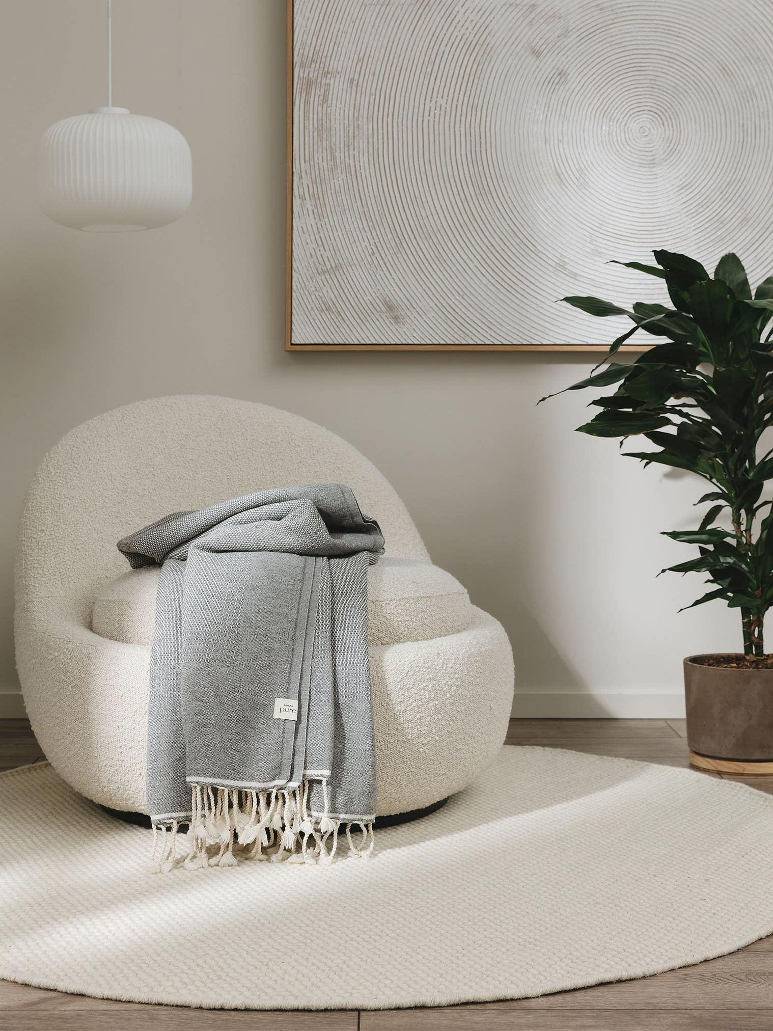 Decke Olivia Grau im Design Uni aus 30% Wolle, 40% Baumwolle, 15% Viskose, 15% Polyamid von benuta Pure