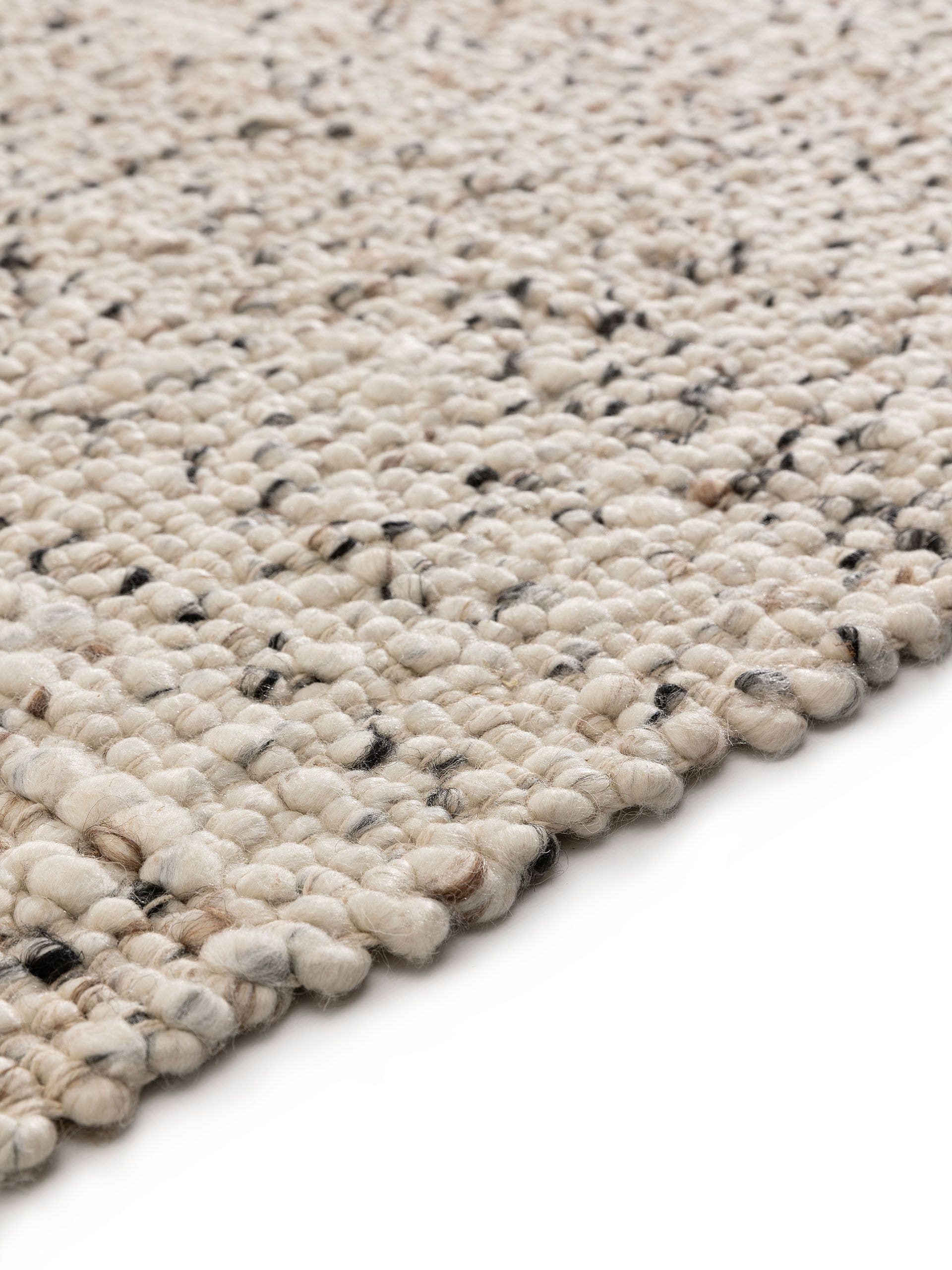 Koberec z 70% Wolle, 15% Jute, 15% Baumwolle v Černá/bílá s vlasem výšky 11 až 20 mm od benuta Pure