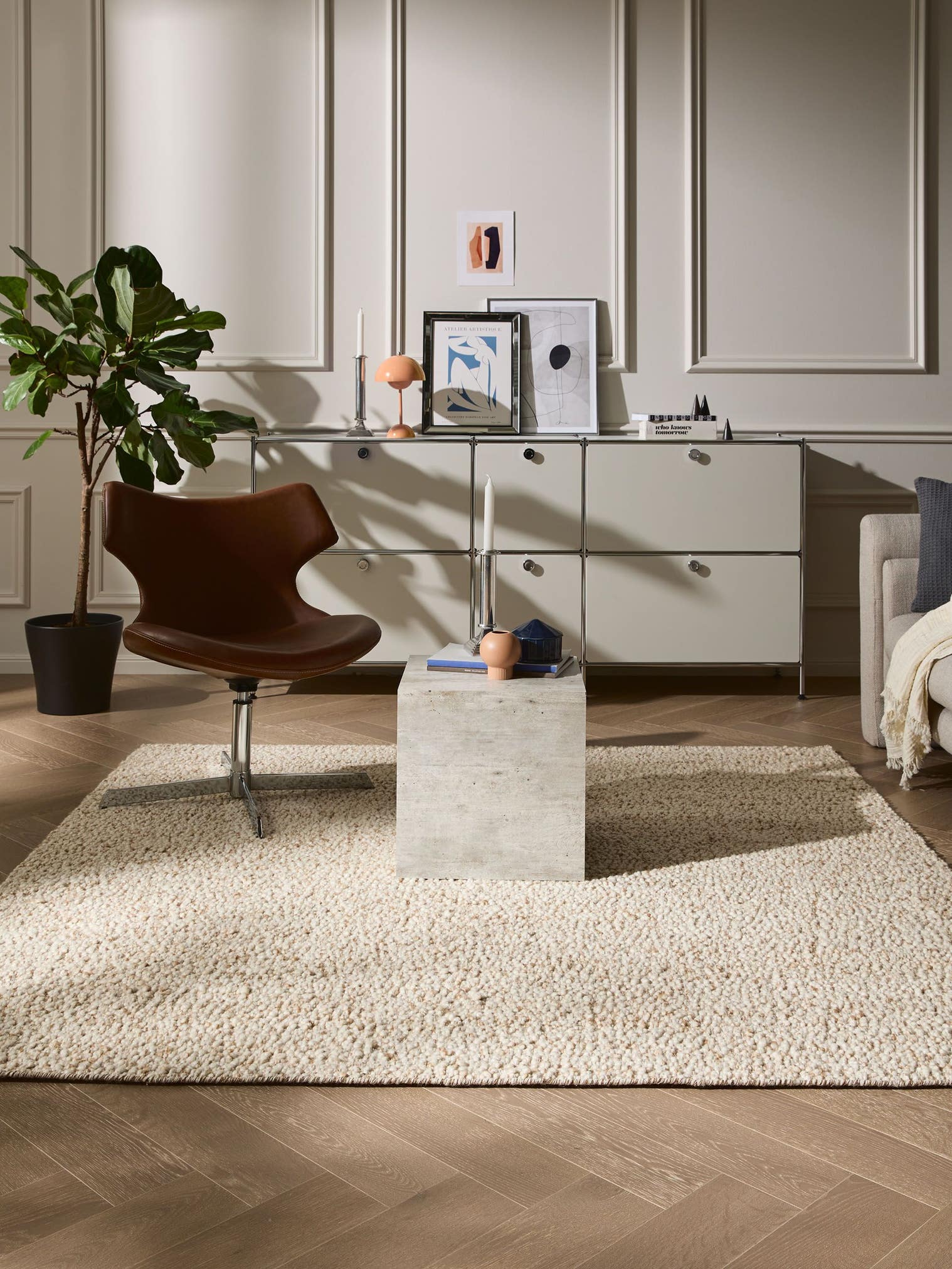 Teppich aus 70% Wolle, 15% Jute, 15% Baumwolle in Braun mit 11 bis 20 mm hohem Flor von benuta Pure