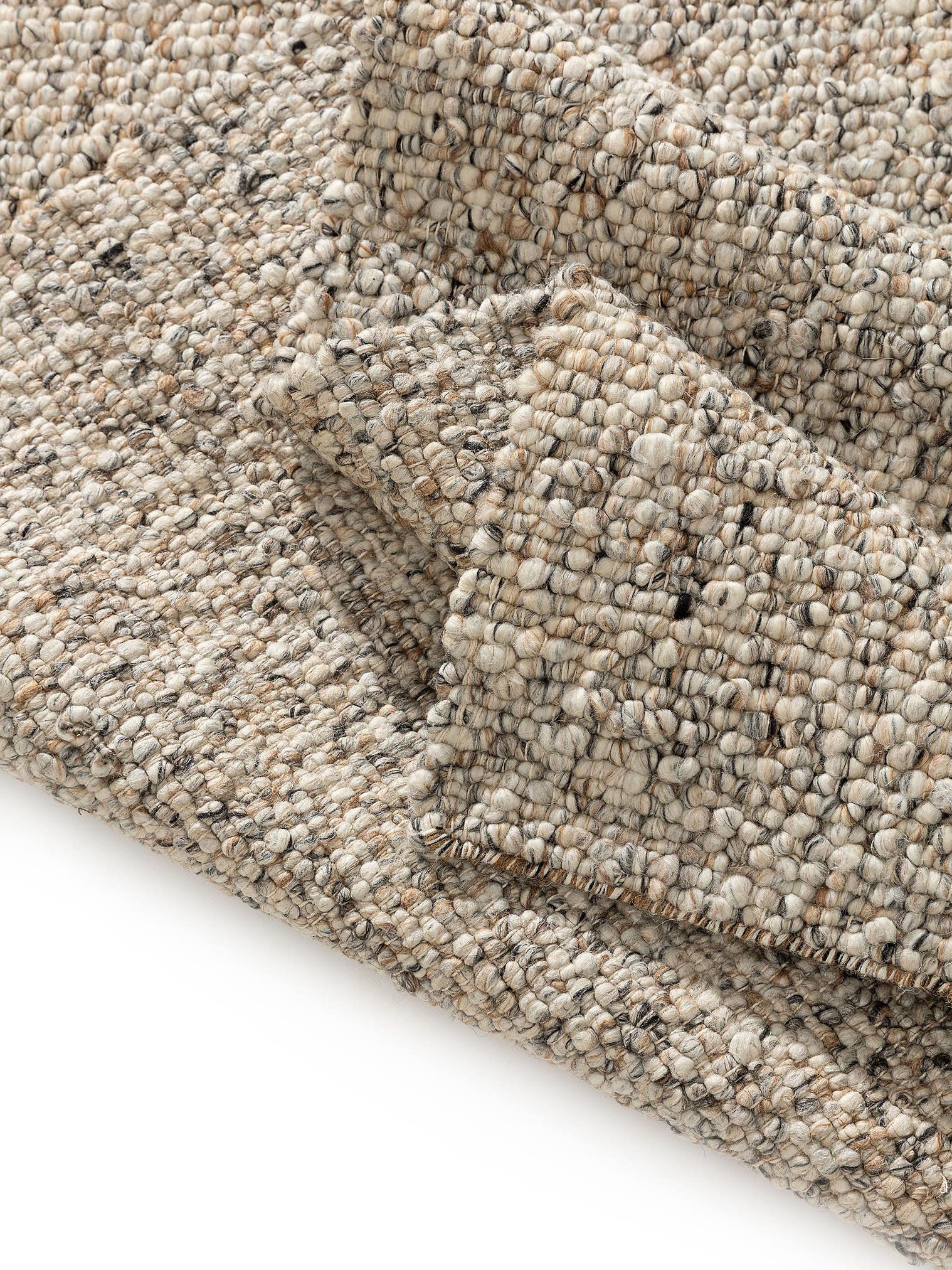 Rug made of 70% wool, 15% jute, 15% cotton in Multicoloured with a 11 - 20 mm high pile by benuta Pure