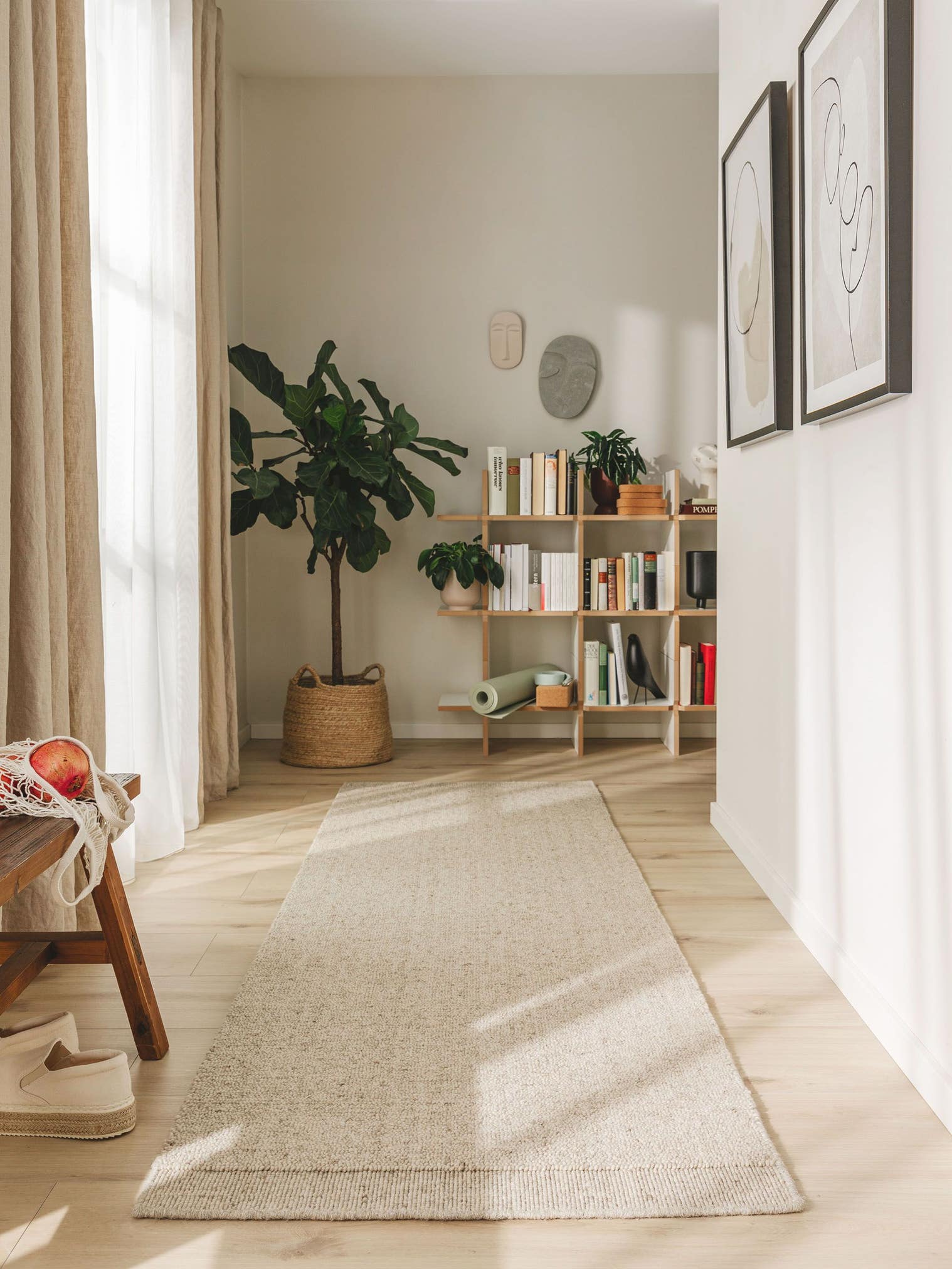 Teppich aus 80% Wolle, 20% Baumwolle in Beige mit 11 bis 20 mm hohem Flor von benuta Pure