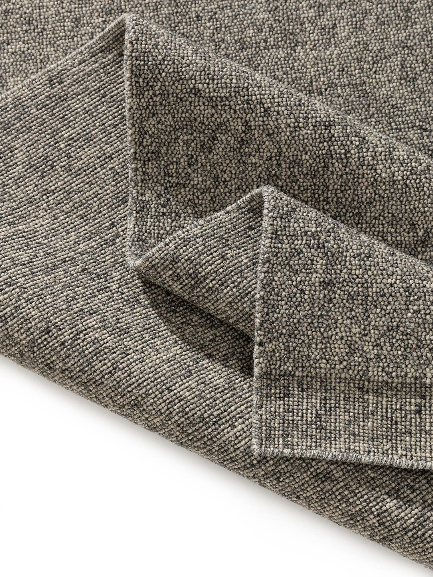 Tappeto di 80% lana, 20% cotone in Grigio con pelo alto 11 - 20 mm da benuta Pure