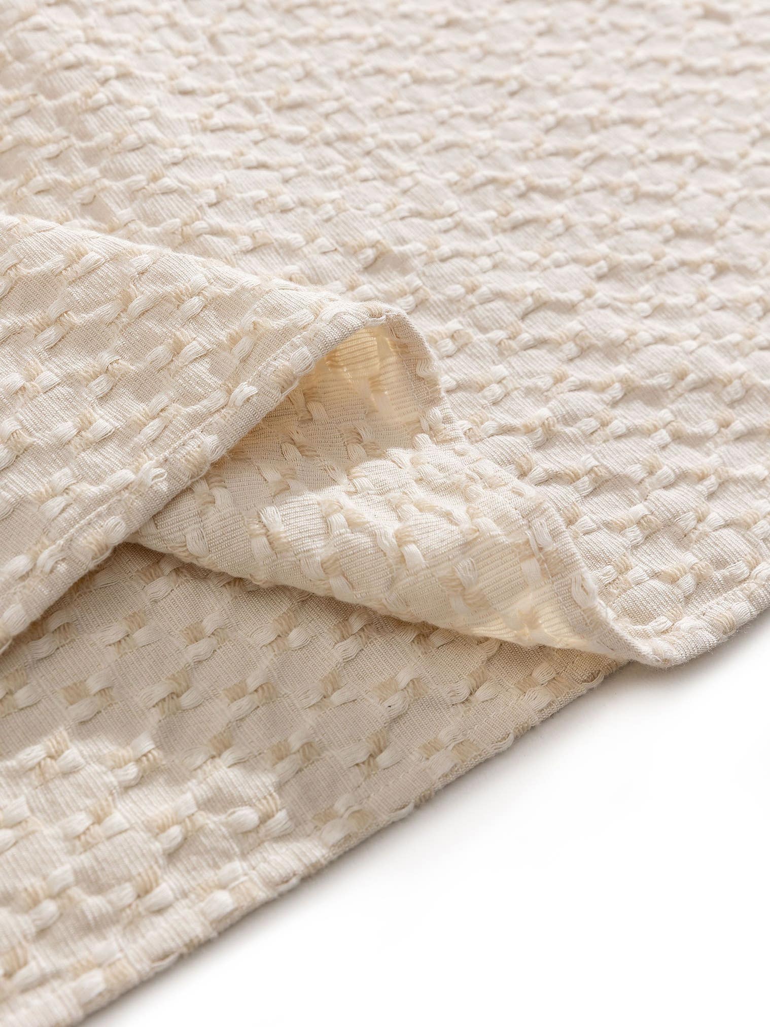 Blanket Vanida Beige in Abstract design made of 50% Wool, 50% Cotton by benuta Pure