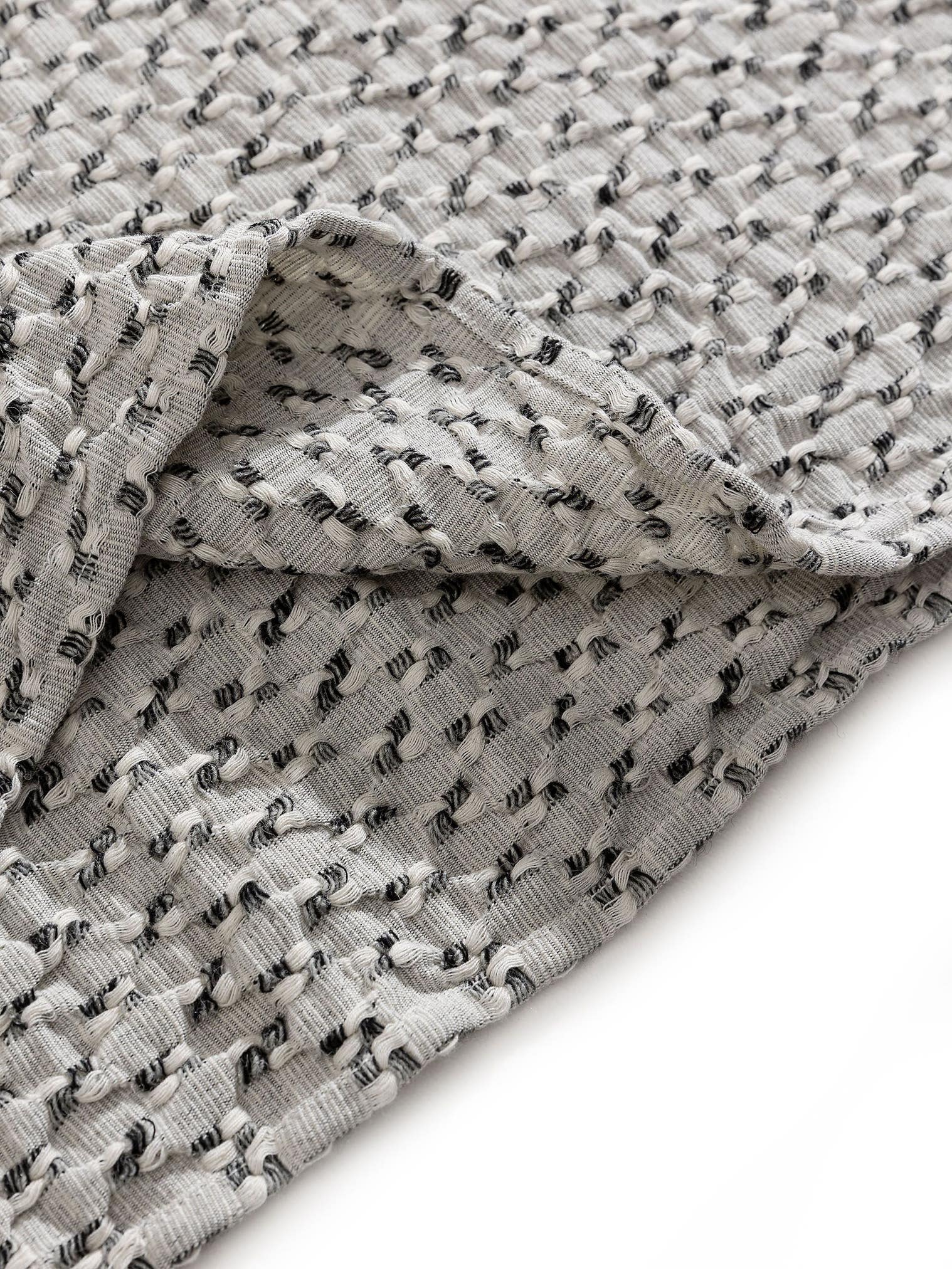 Decke Vanida Grau im Design Abstrakt aus 50% Wolle, 50% Baumwolle von benuta Pure