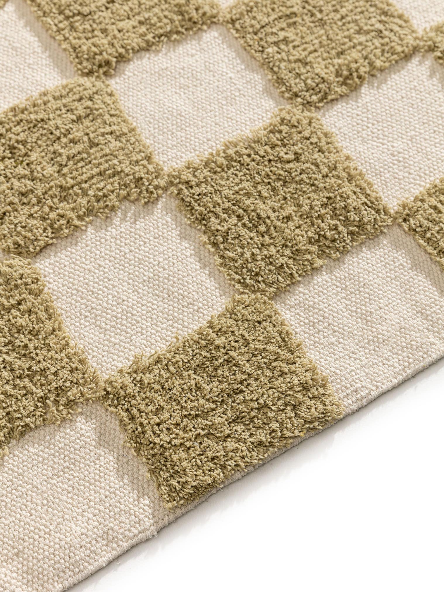 Rug made of 100% Cotton in Green with a 11 - 20 mm high pile by Lytte