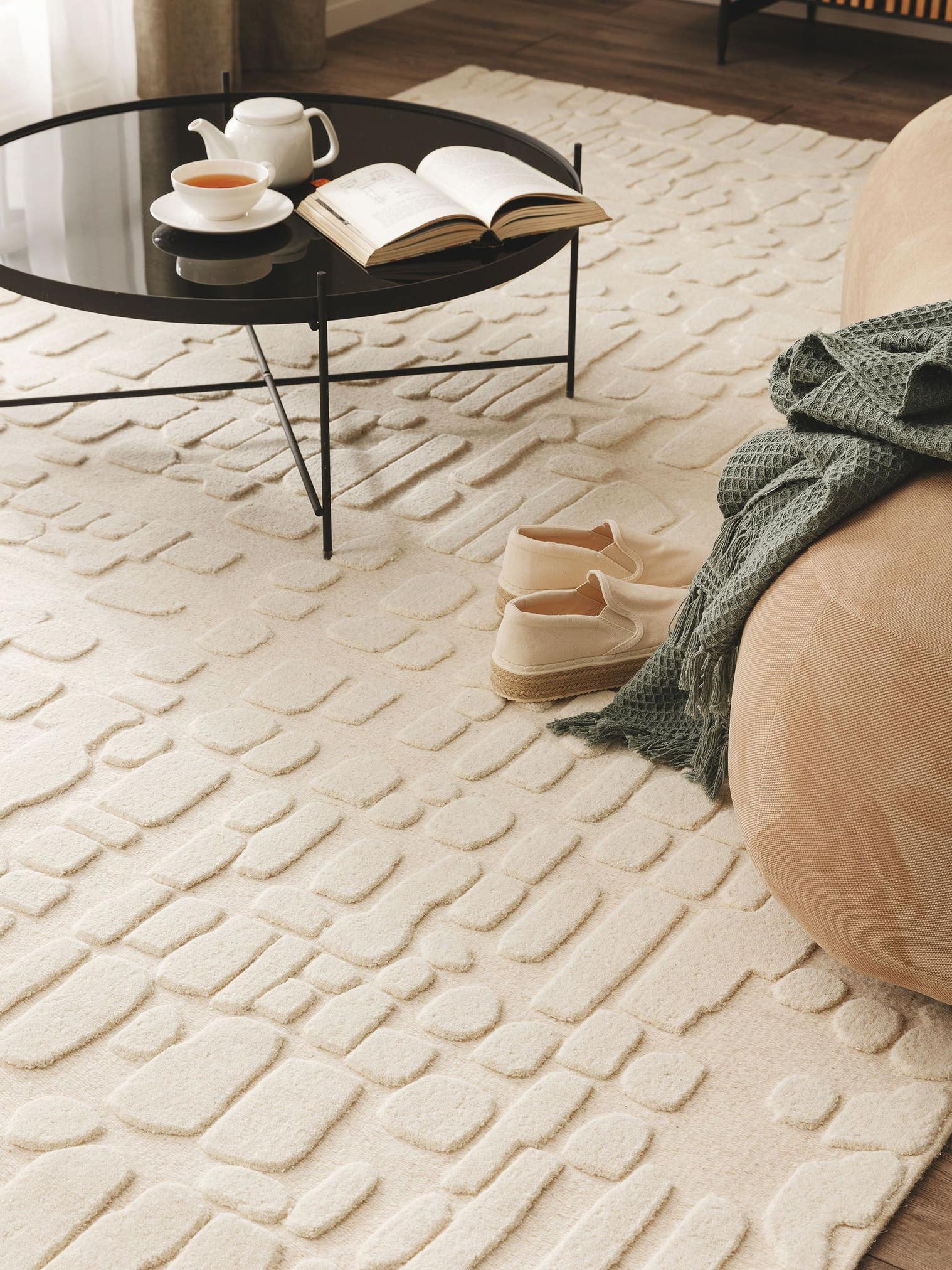 Rug made of 80% wool, 20% cotton in Beige with a 11 - 20 mm high pile by benuta Pure