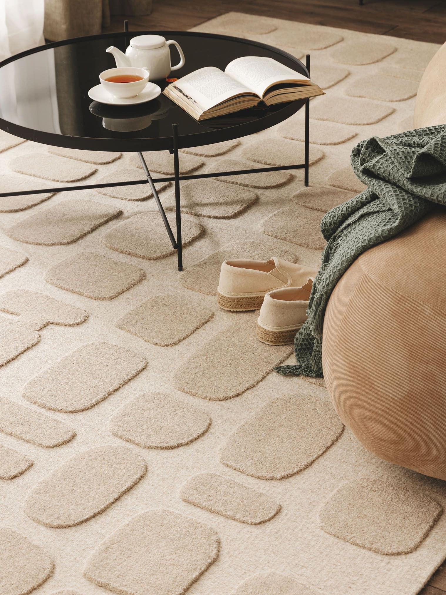 Rug made of 80% wool, 20% cotton in Beige with a 11 - 20 mm high pile by benuta Pure