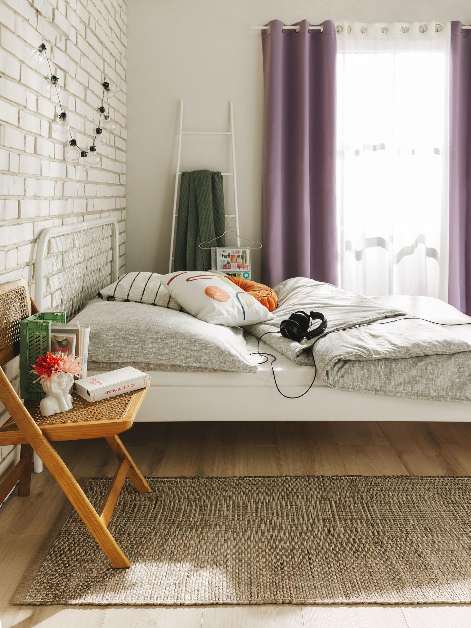 Matto 85% juuttia, 15% puuvillaaa värissä Beige enintään 5 mm korkealla nukalla merkiltä benuta Pop