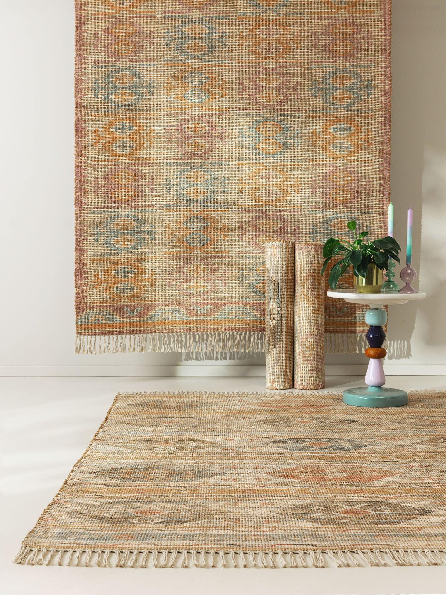 Teppich aus 68% Jute, 20% Polyester, 12% Baumwolle in Multicolor mit bis 5 mm hohem Flor von benuta Pop