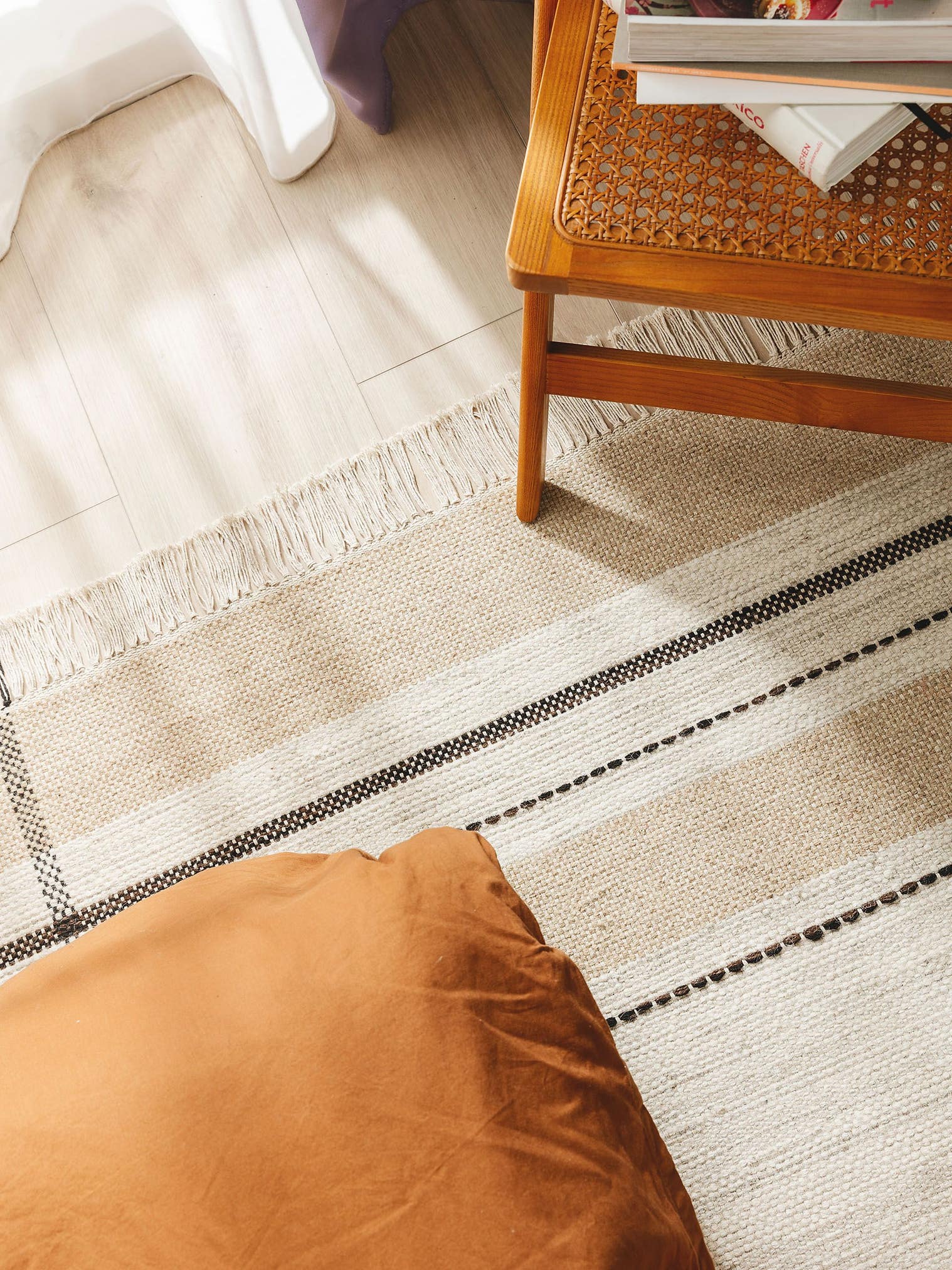 Rug made of 70% Wool, 30% Cotton in Beige with a 1- 5 mm high pile by benuta Pop