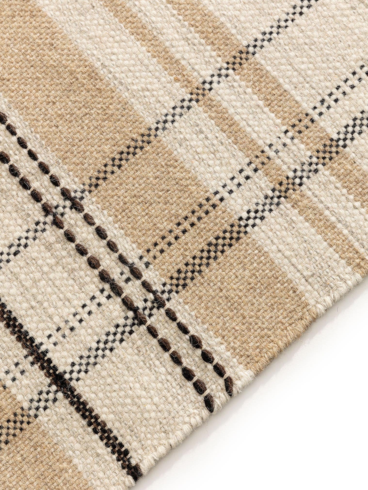 Tapijt van 70% Wol, 30% Katoen in Beige met een 1- 5 mm hoge pool van benuta Pop