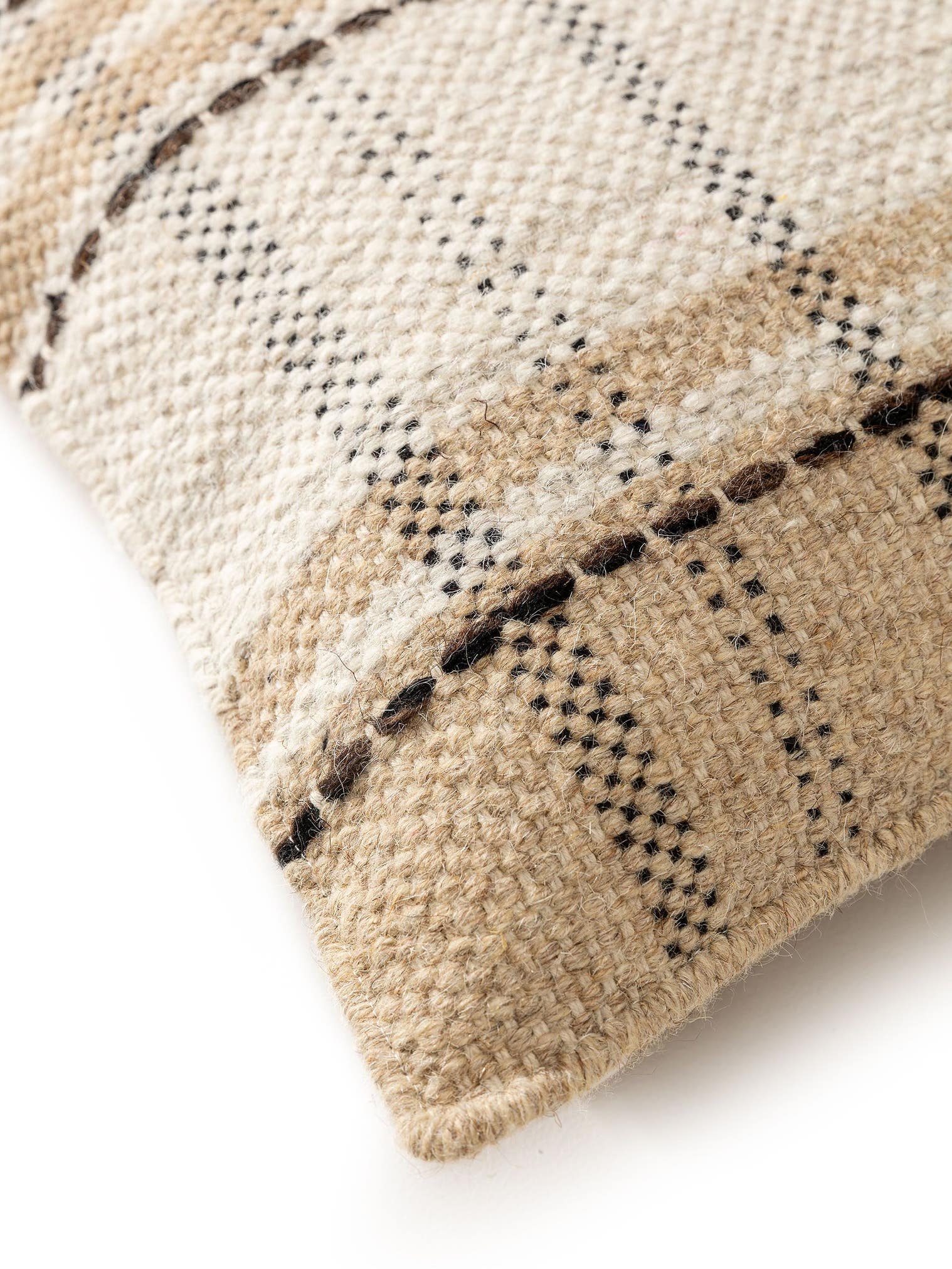 Pudebetræk Bahati Beige i Striber-design lavet af 70% Uld, 30% Bomuld fra benuta Pop