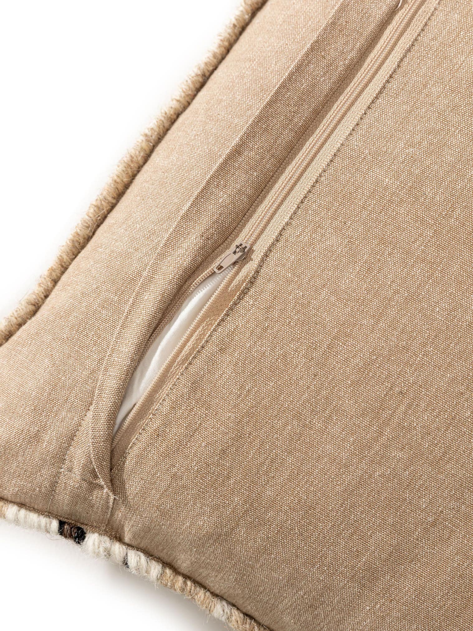 Pudebetræk Bahati Beige i Striber-design lavet af 70% Uld, 30% Bomuld fra benuta Pop