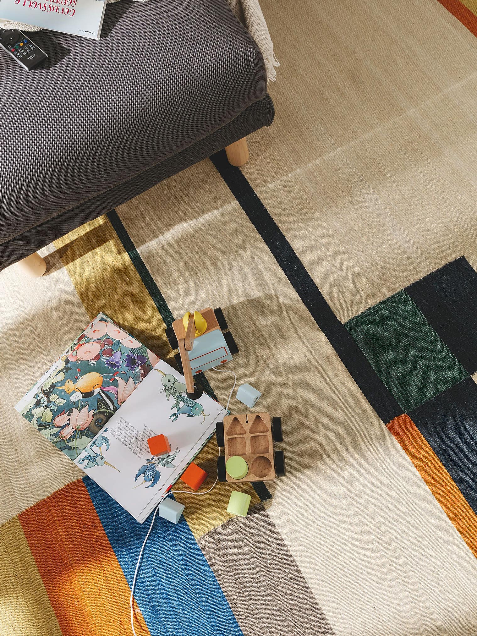 Rug made of 80% wool, 20% cotton in Multicoloured with a 1- 5 mm high pile by benuta Nest