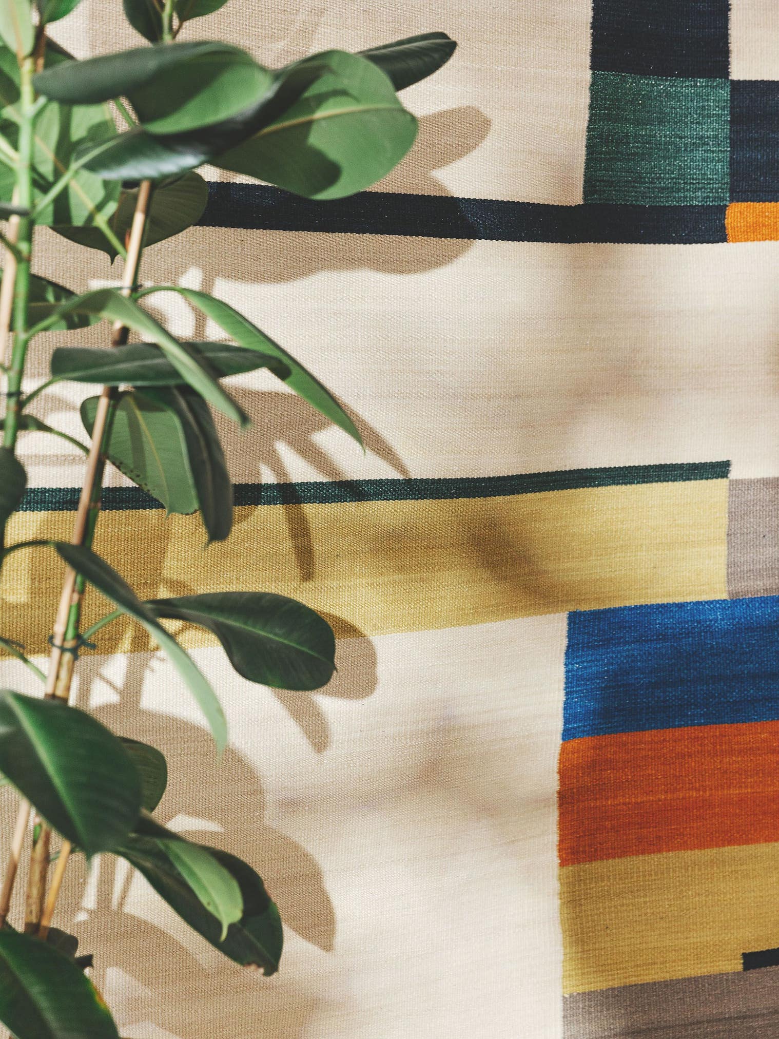Rug made of 80% wool, 20% cotton in Multicoloured with a 1- 5 mm high pile by benuta Nest