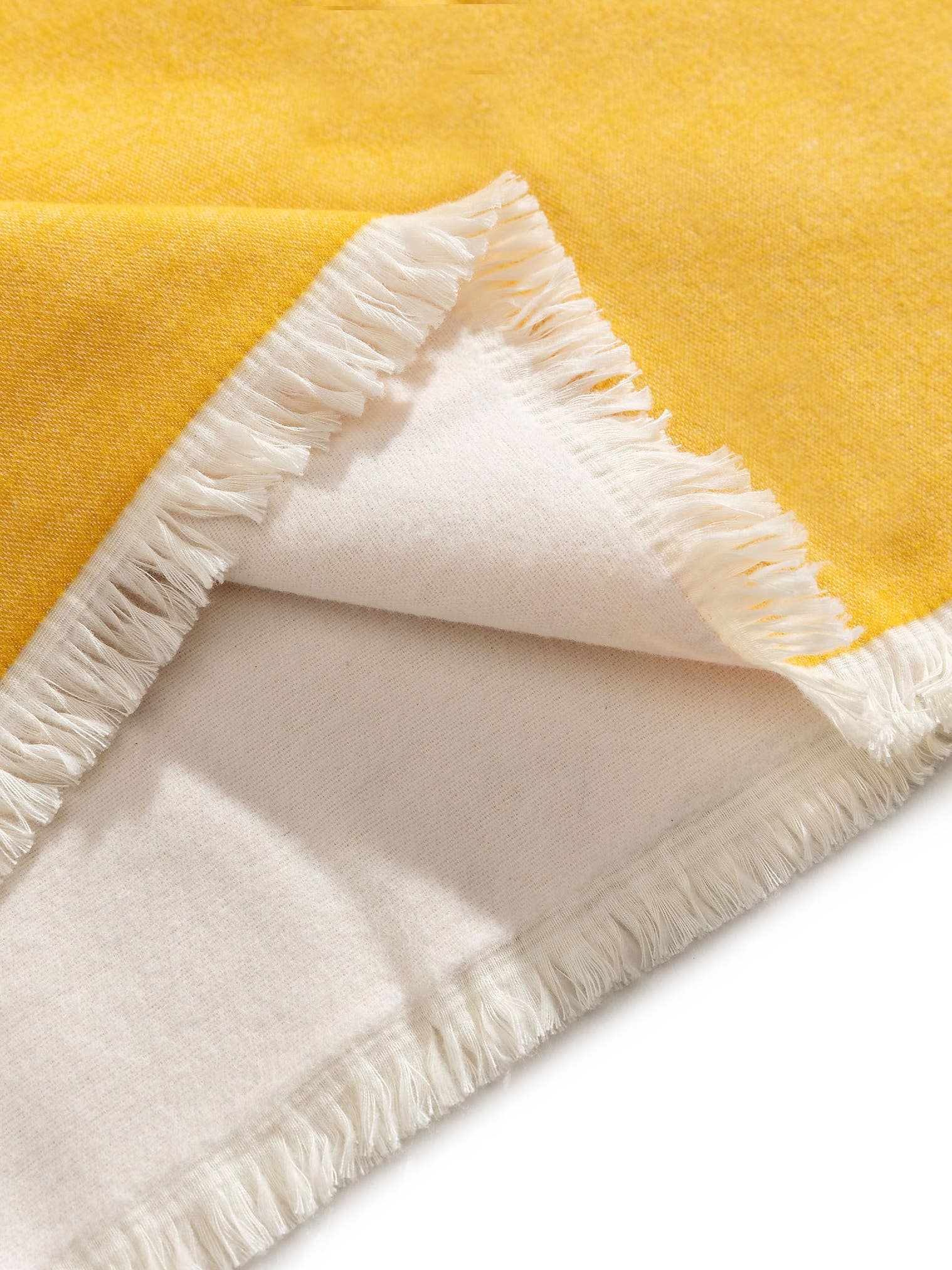 Cotton blanket Luca Yellow in Withfringes design made of 100% Cotton by benuta Nest