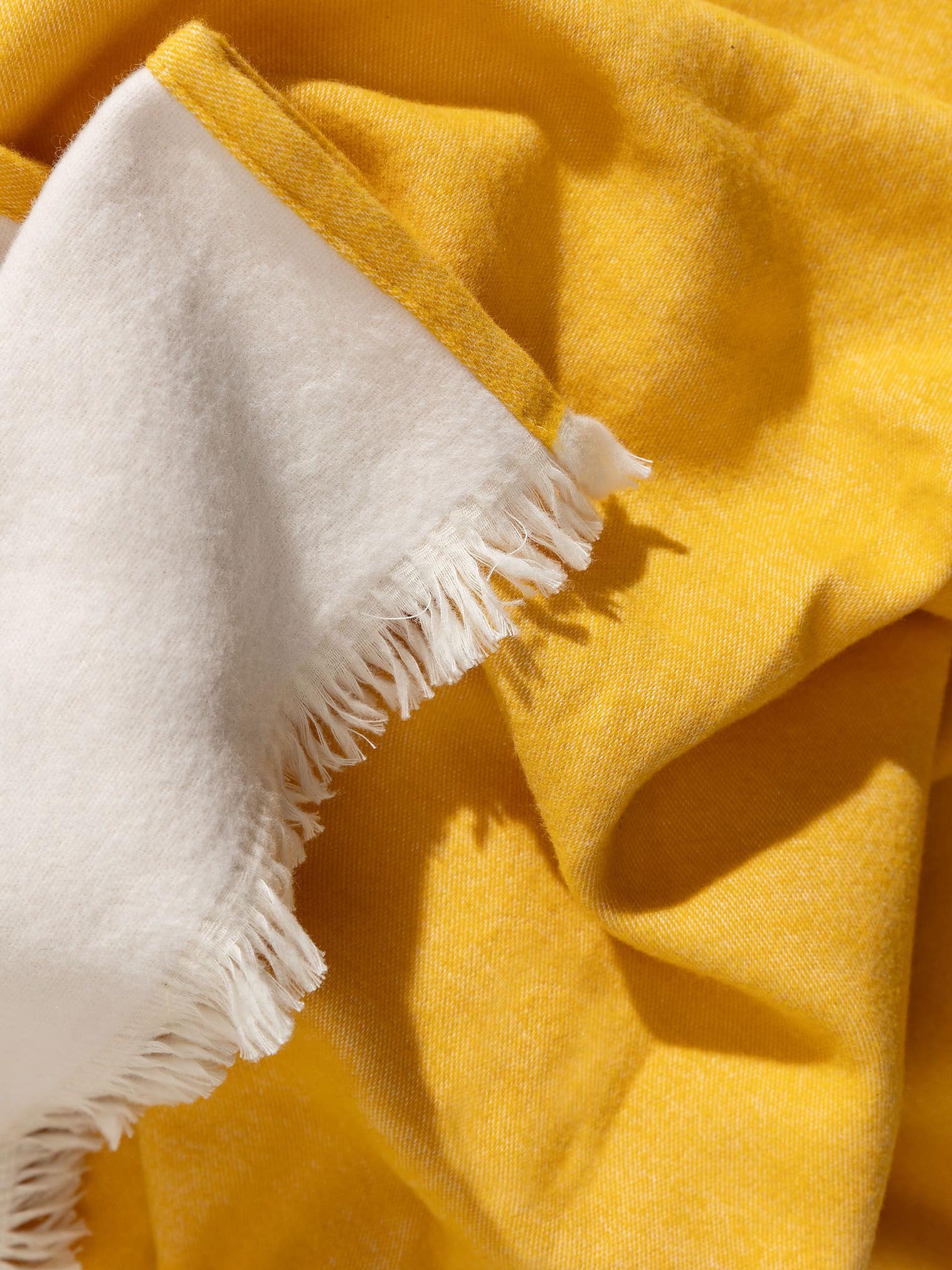 Cotton blanket Luca Yellow in Withfringes design made of 100% Cotton by benuta Nest
