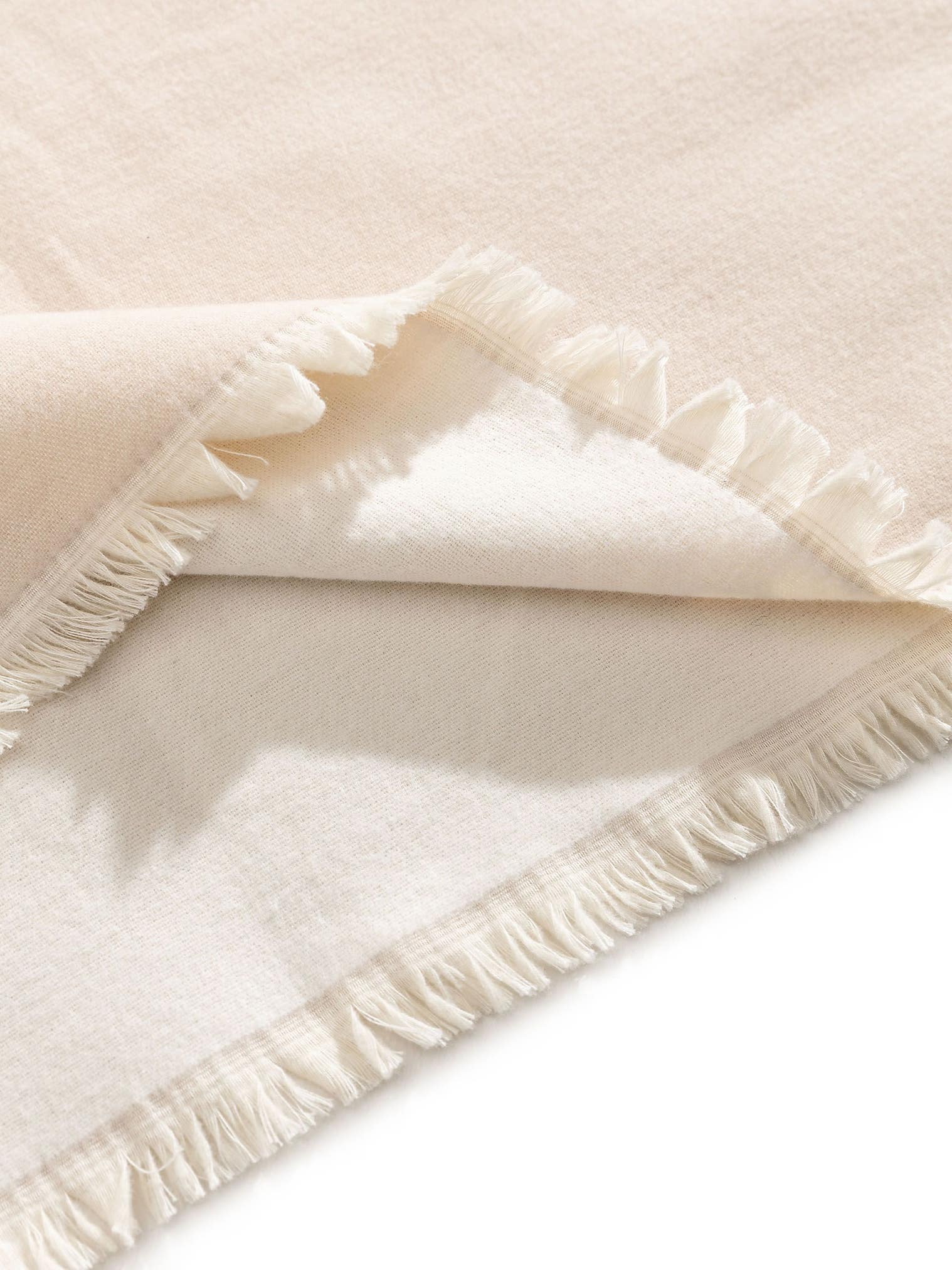 Manta de algodón Luca Crema con diseño de Conflecos en 100% Algodón de benuta Nest