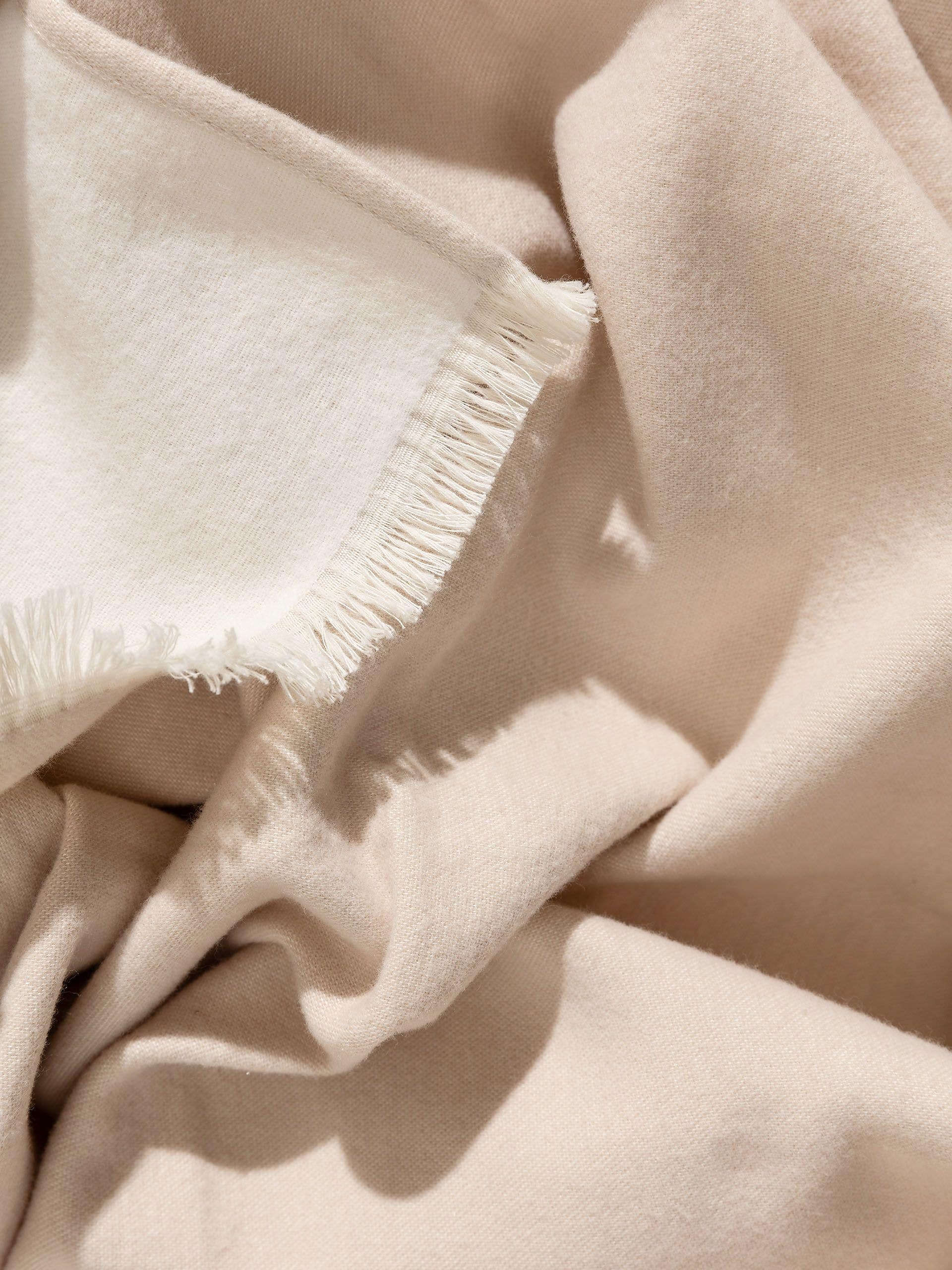 Cotton blanket Luca Cream in Withfringes design made of 100% Cotton by benuta Nest