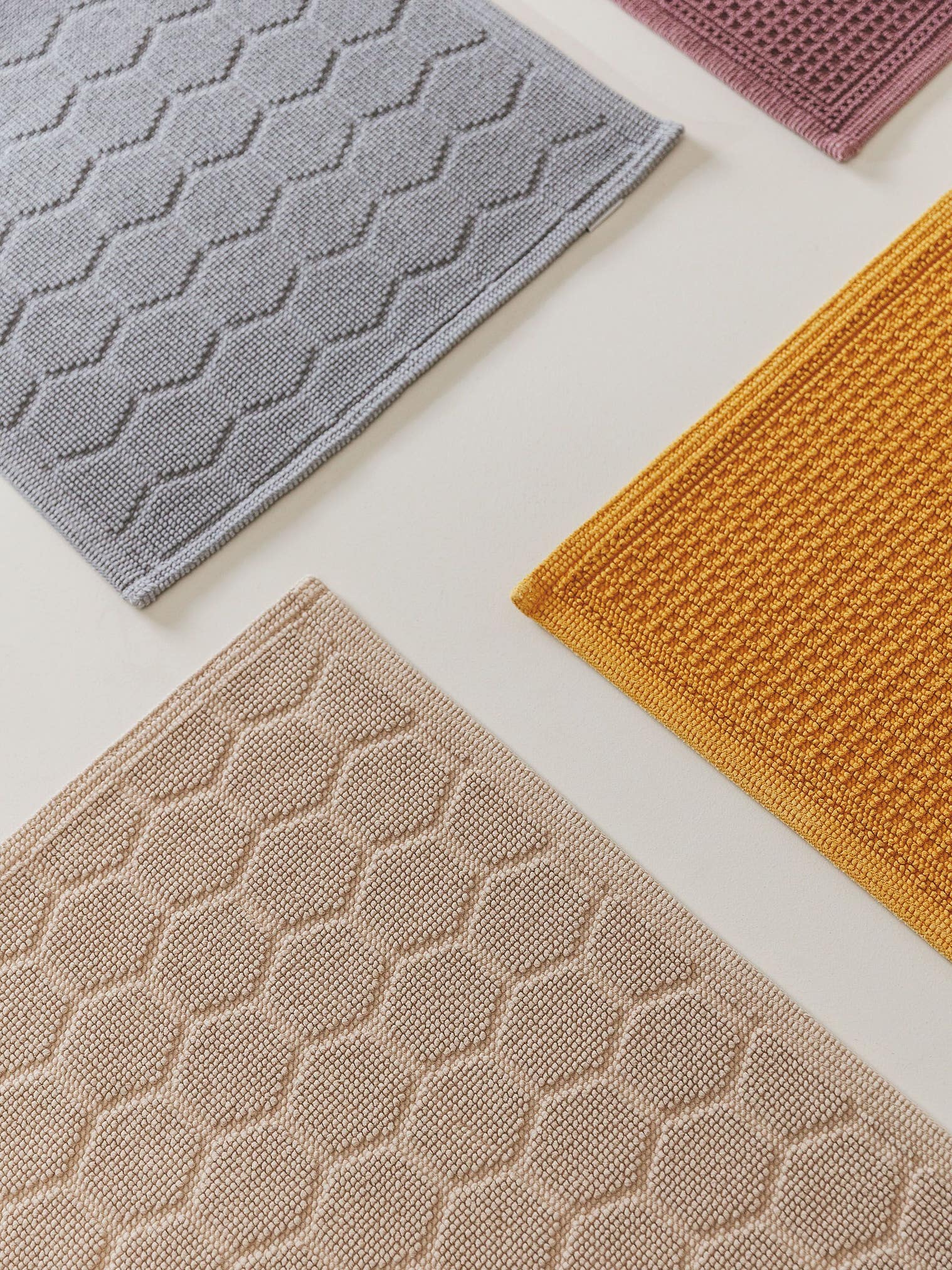 Rug made of 100% Cotton in Beige with a 1- 5 mm high pile by benuta Nest