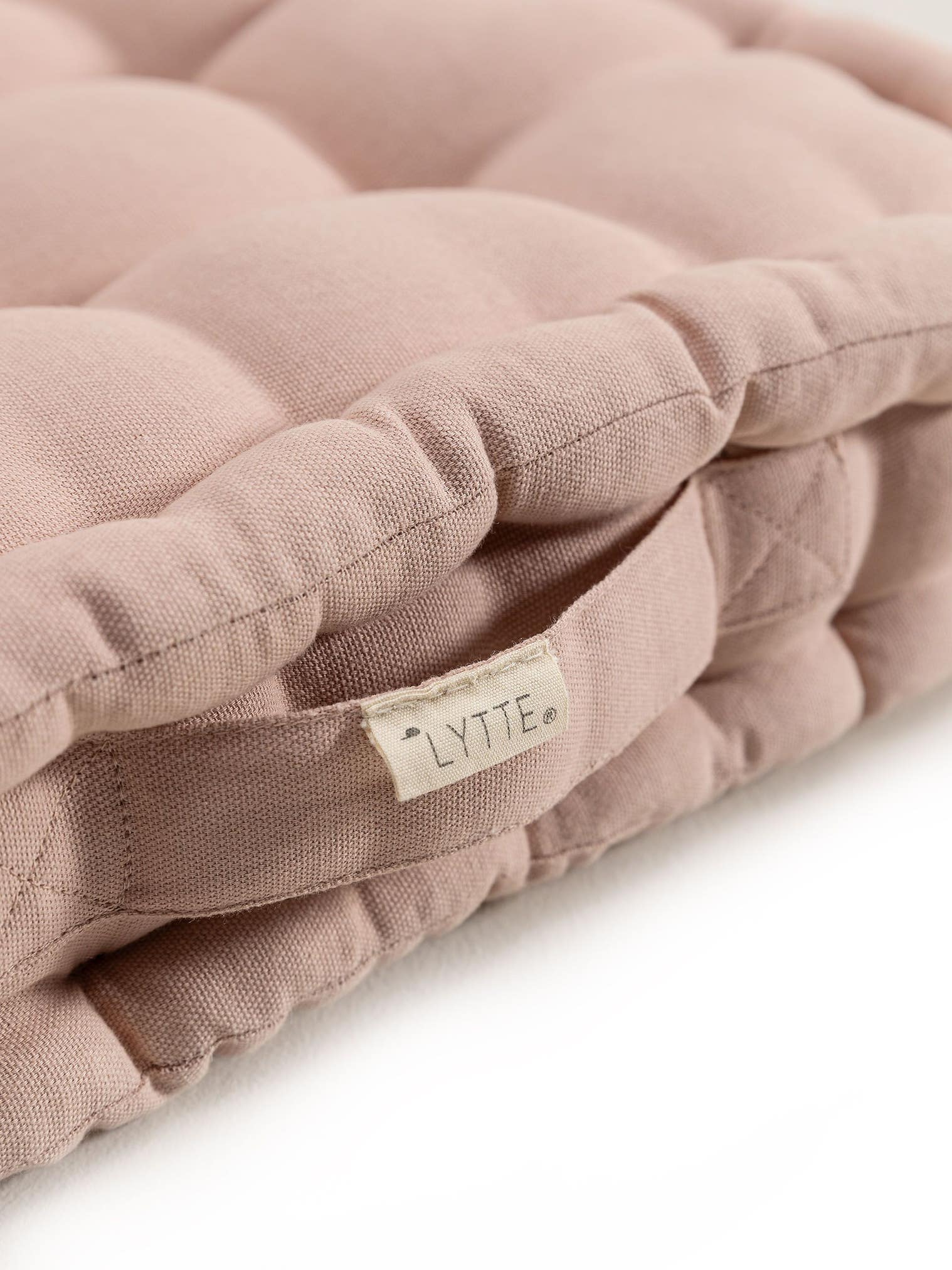 Coussin de sol Bene Rose en motif Uni en 100% Coton de Lytte
