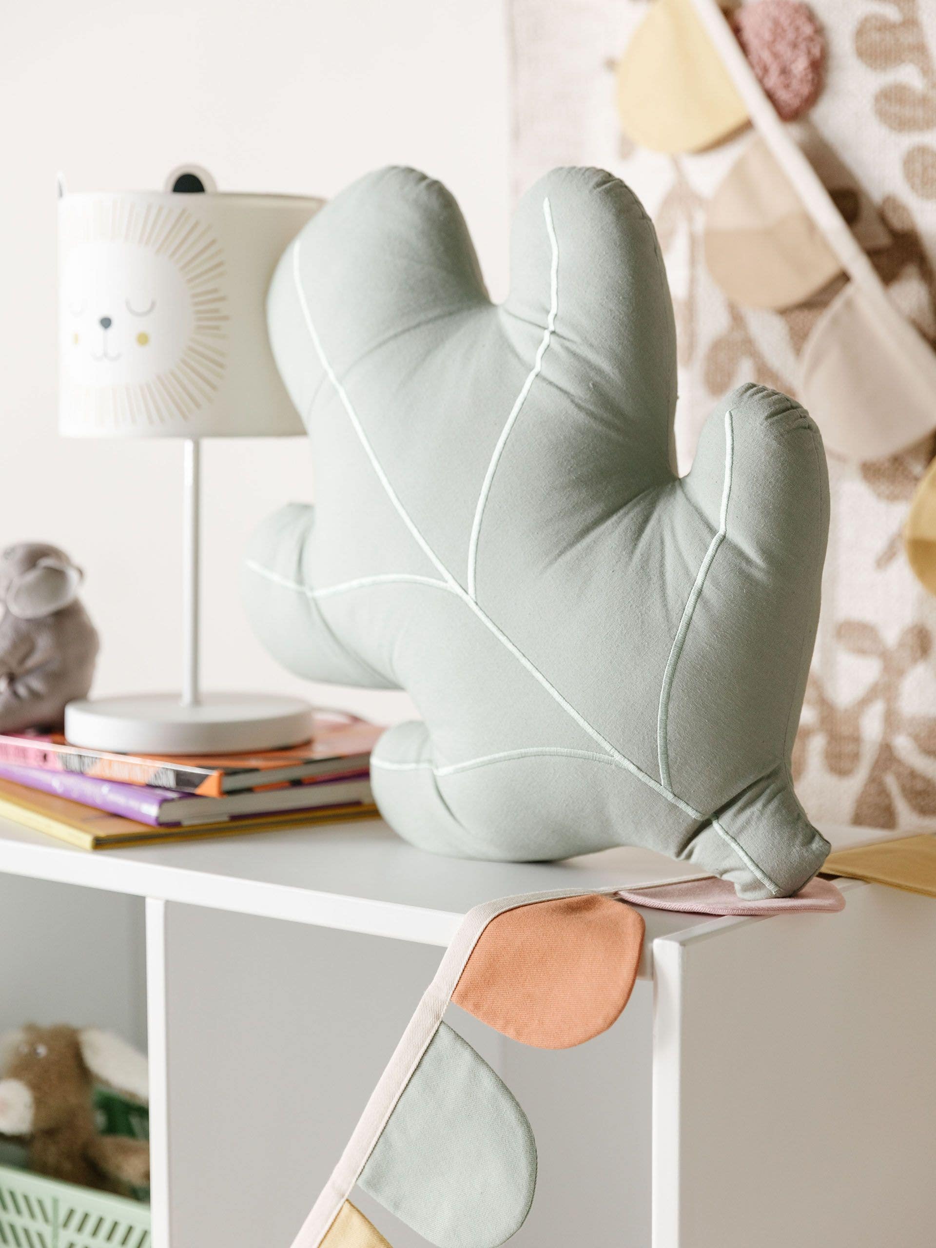 Kussen Hana Groen in Botanicals&Florals-ontwerp van 100% Katoen door Lytte