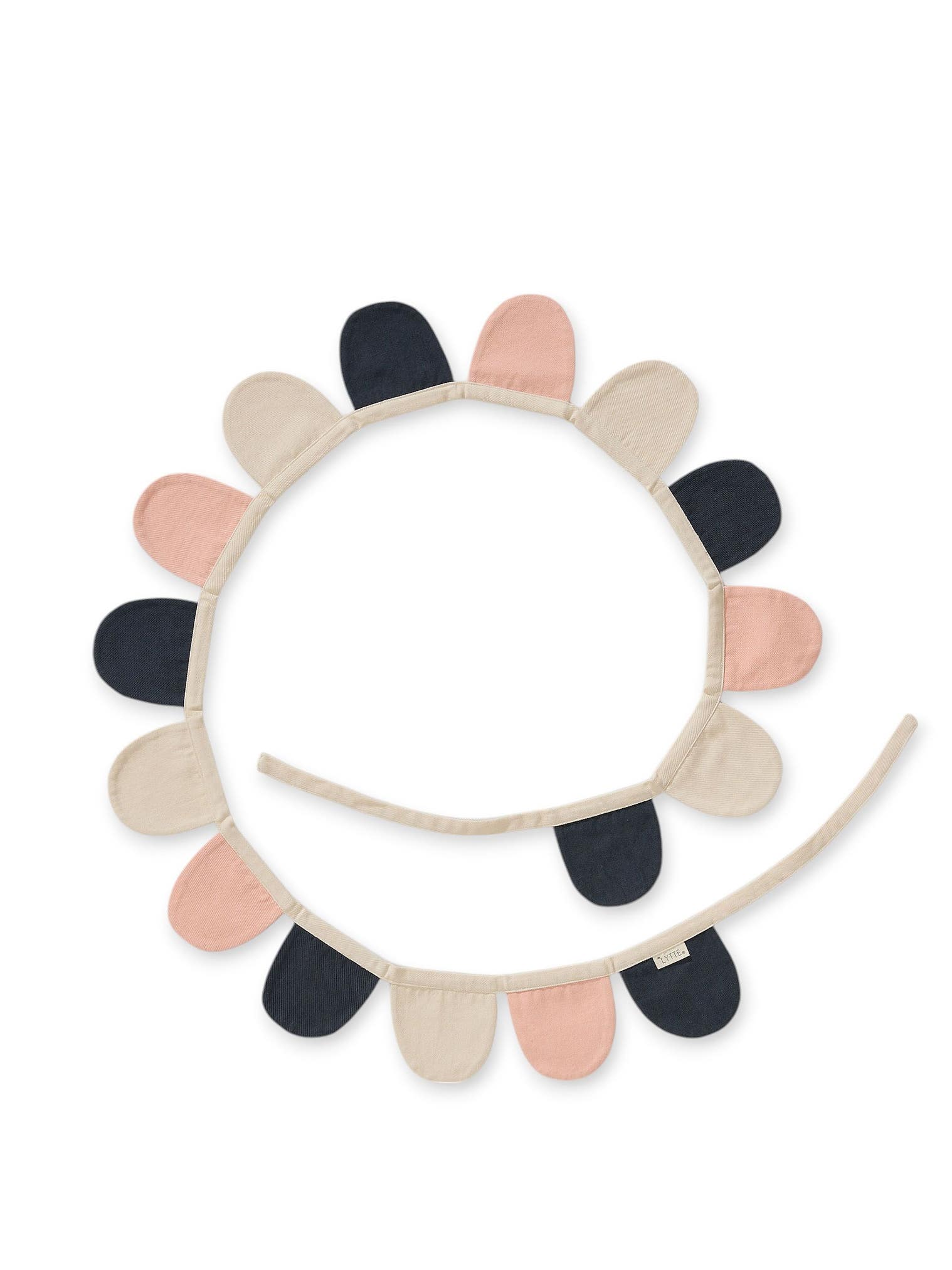 Wanddeko Hana Pink/Schwarz im Design Botanicals&Florals aus 100% Baumwolle von Lytte