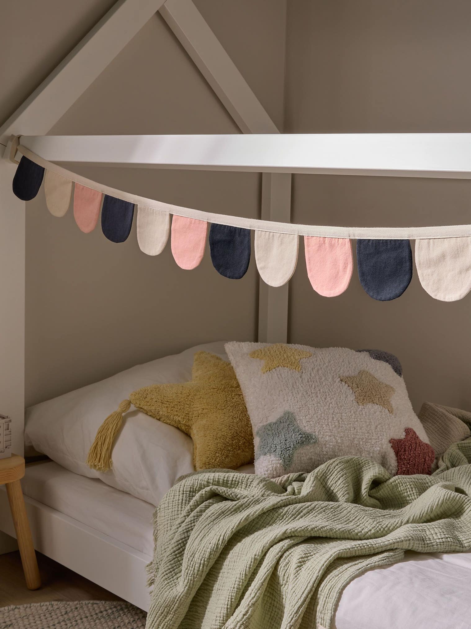 Wanddeko Hana Pink/Schwarz im Design Botanicals&Florals aus 100% Baumwolle von Lytte